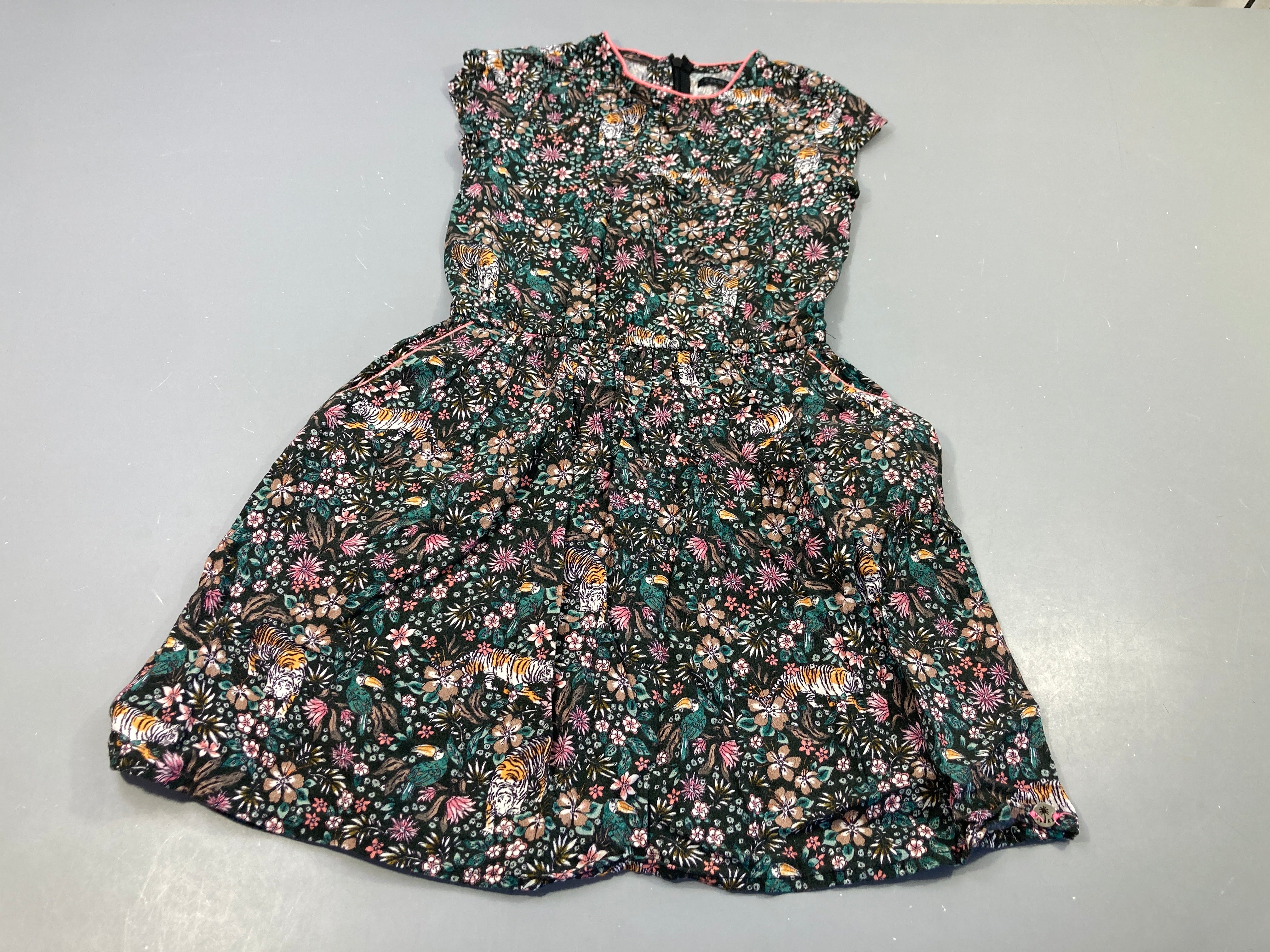Robe m.c noire , tigres, fleurs,...
