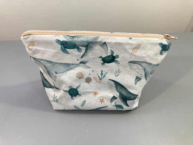 Pochette de rangement motifs océan de chez Valeur couture (marque belge cousu main), moins cher chez Petit Kiwi