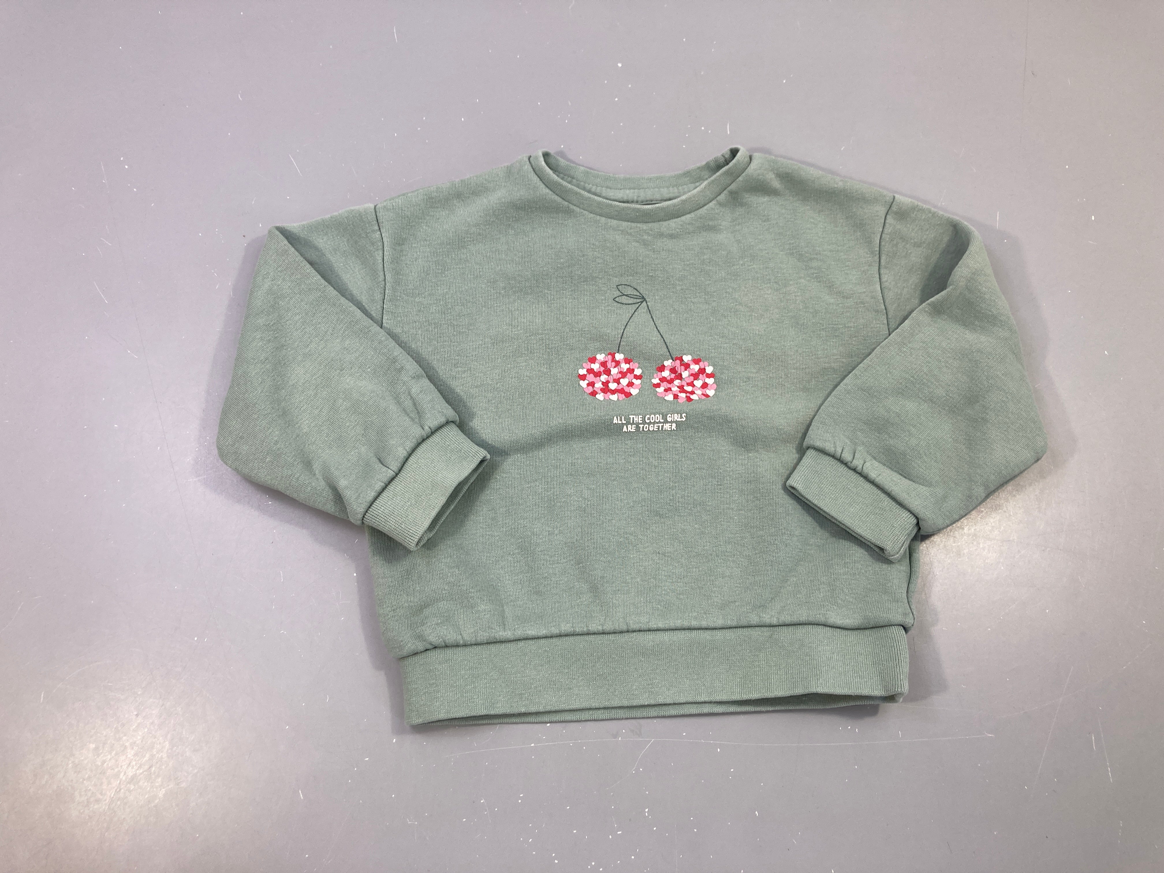 Sweat bleu cerises