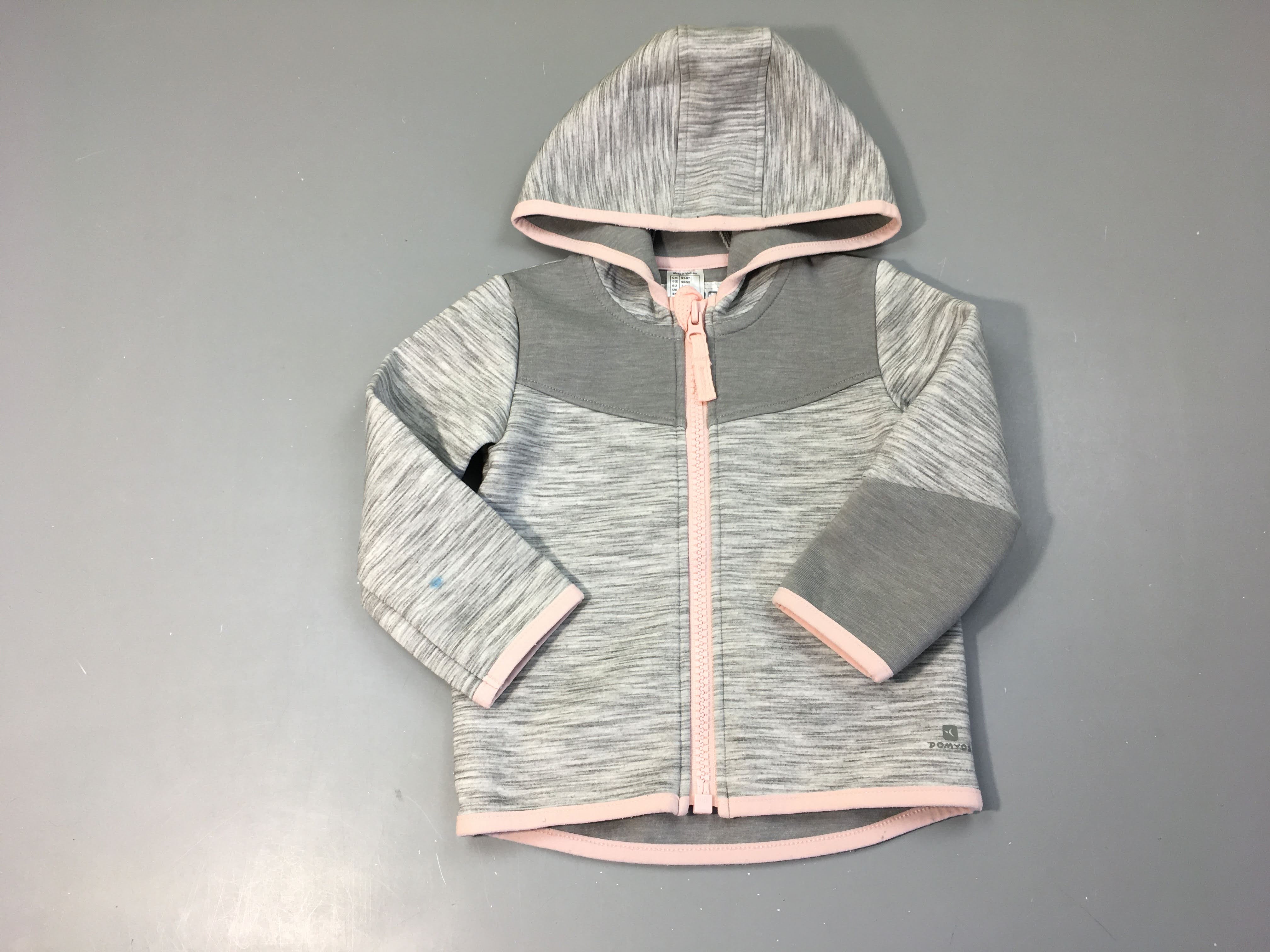 Sweat zippéà capuche gris flammé/rose