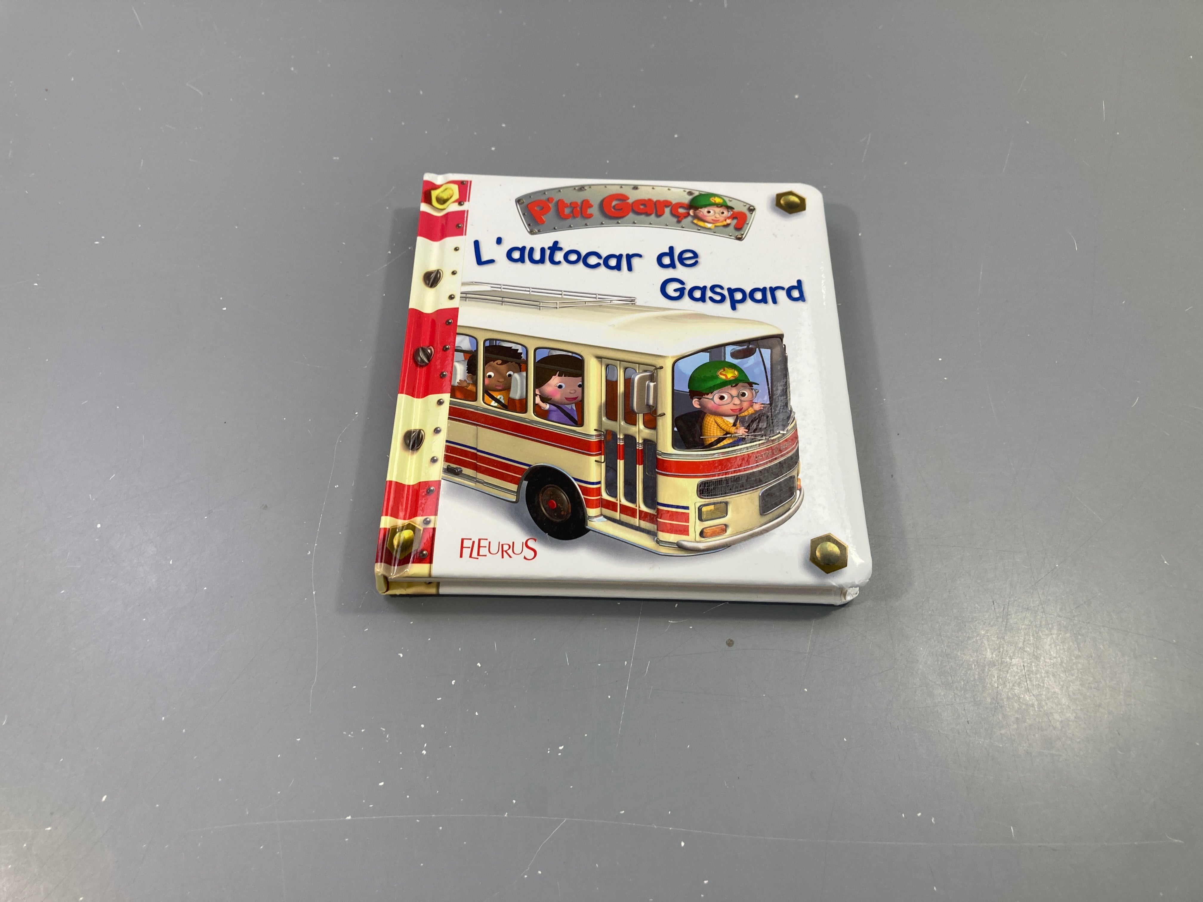 P'tit Garçon l'autocar de Gaspard