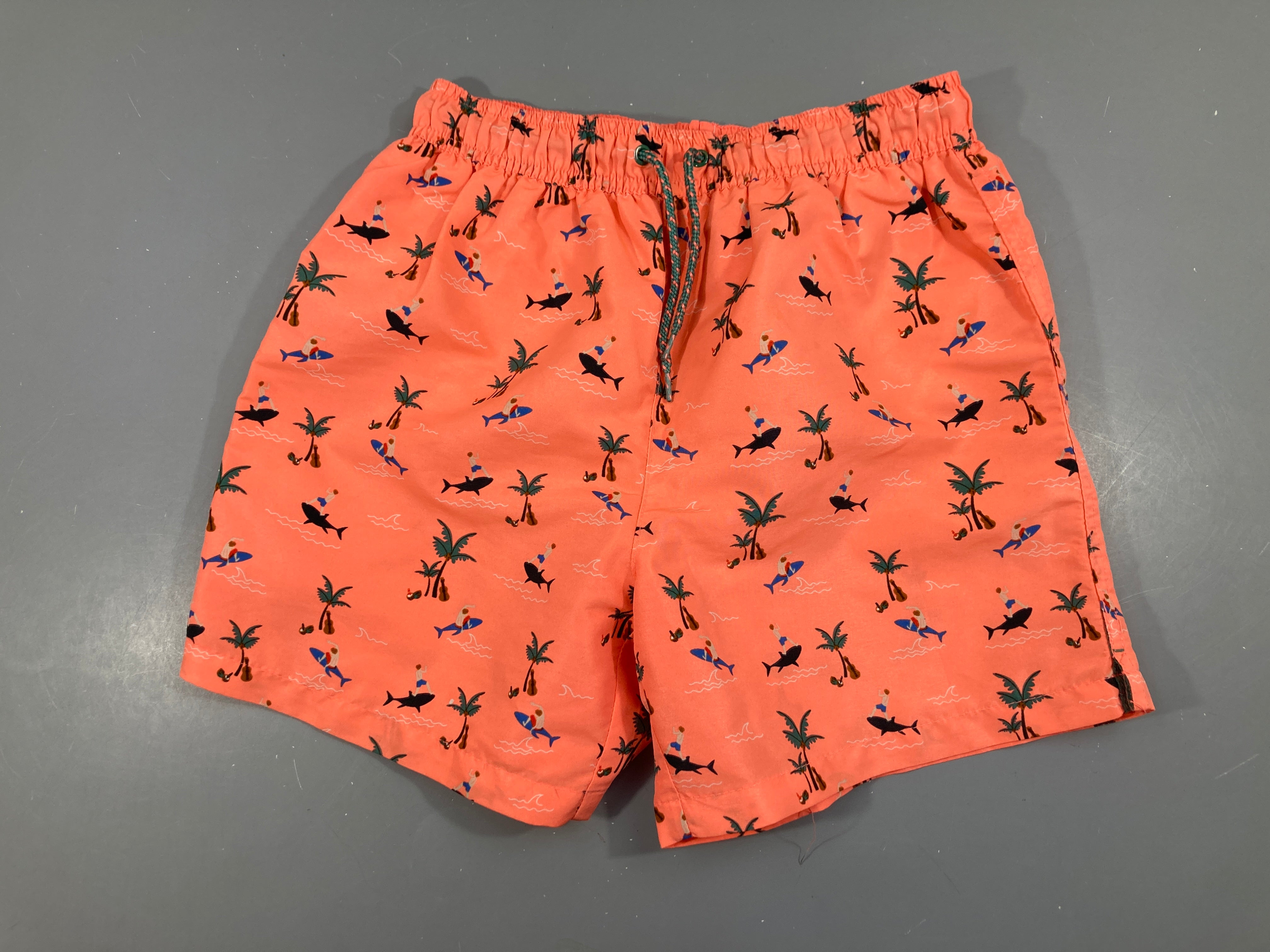Maillot short corail néon requins/palmiers