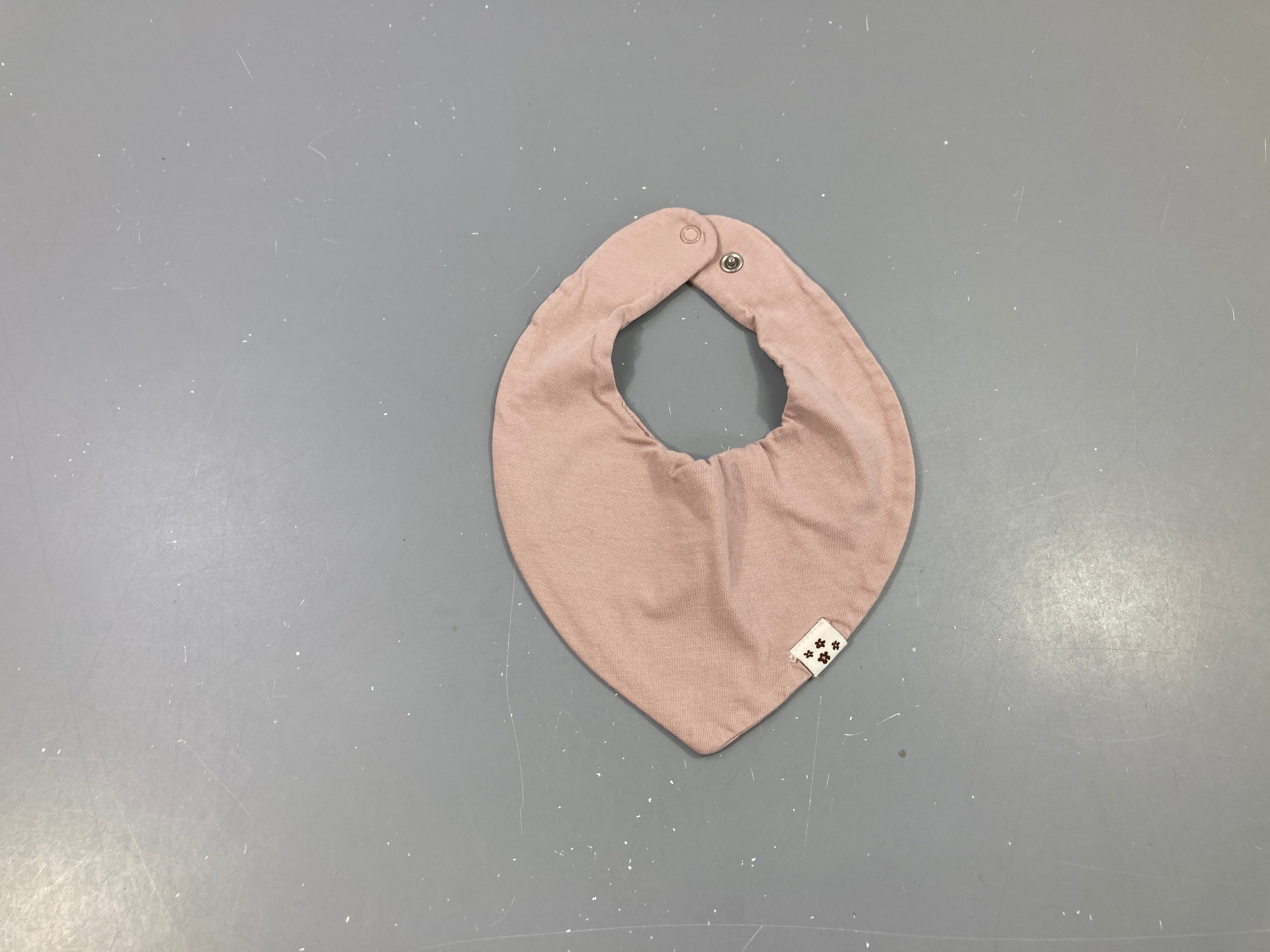 Bavoir bandana vieux rose