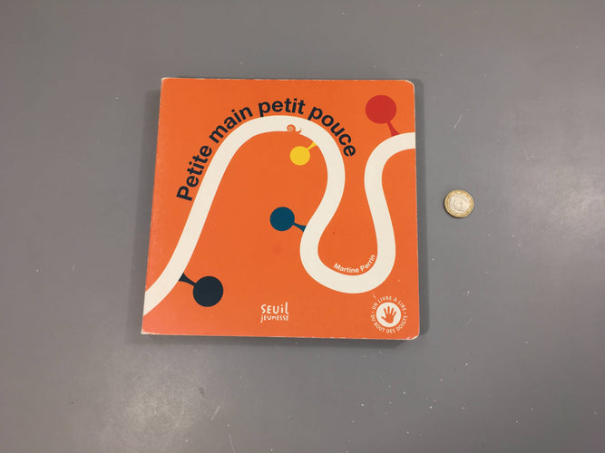Petite main petit pouce, moins cher chez Petit Kiwi
