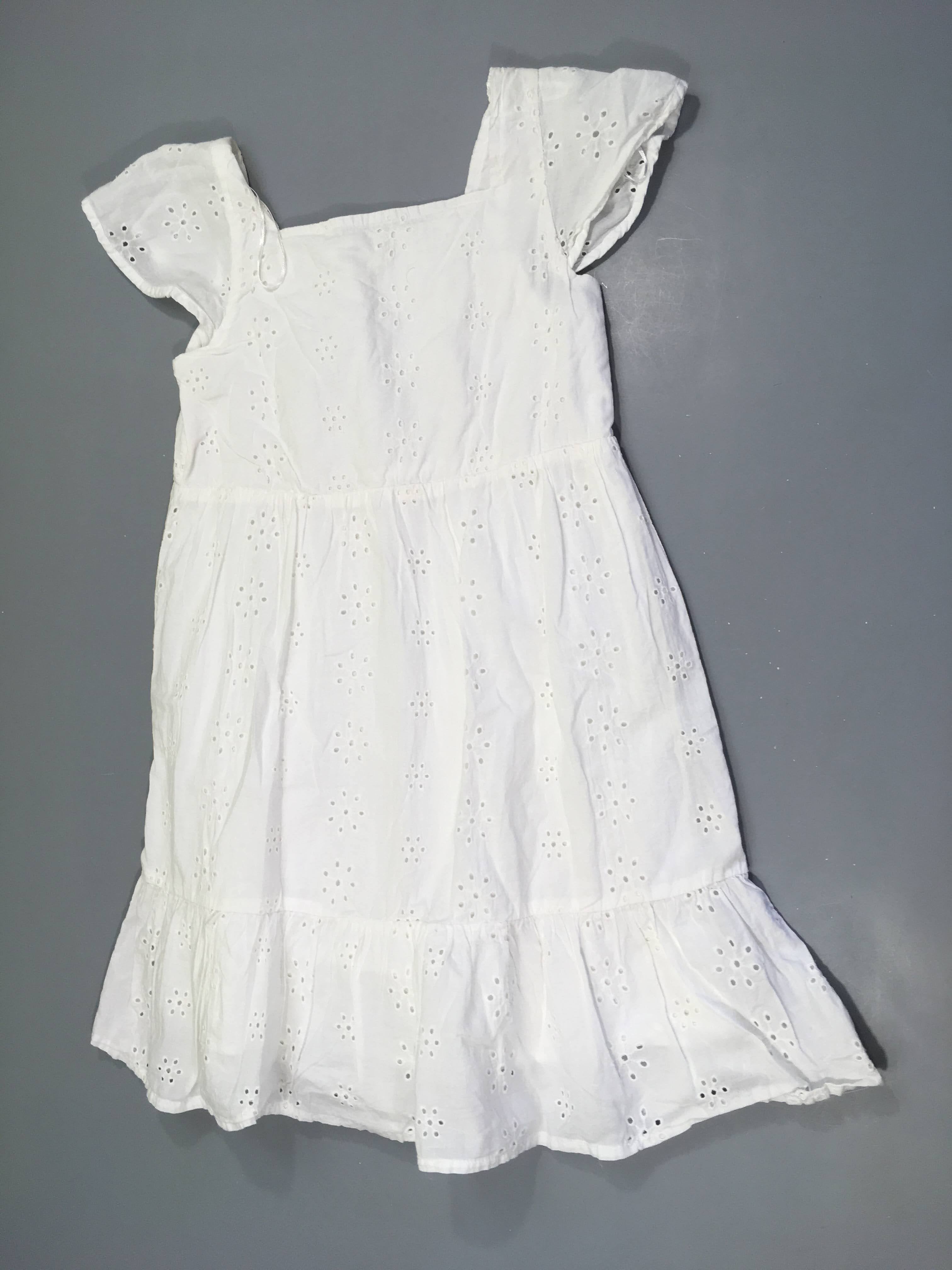 Robe m.c blanche dentelle