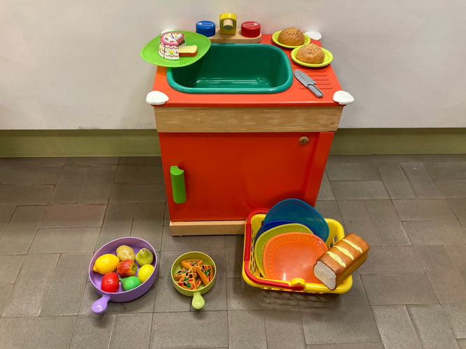 Meuble évier en bois 35-43-51cm Quelques traces d'usure + Paniers/plateaux garnis, moins cher chez Petit Kiwi