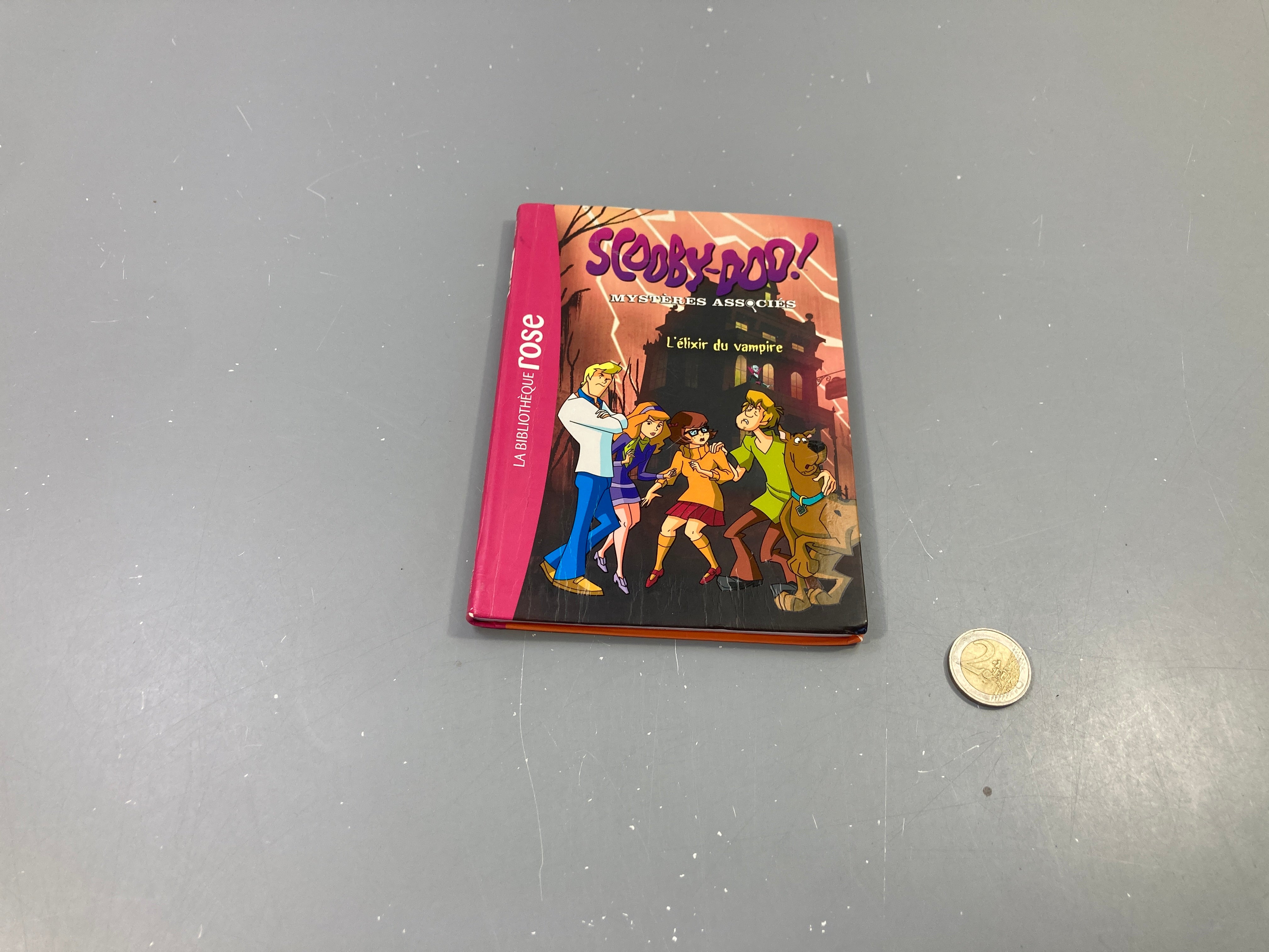 La bibliothèque rose Scooby-Doo l'élixir du vampire, couverture abimée