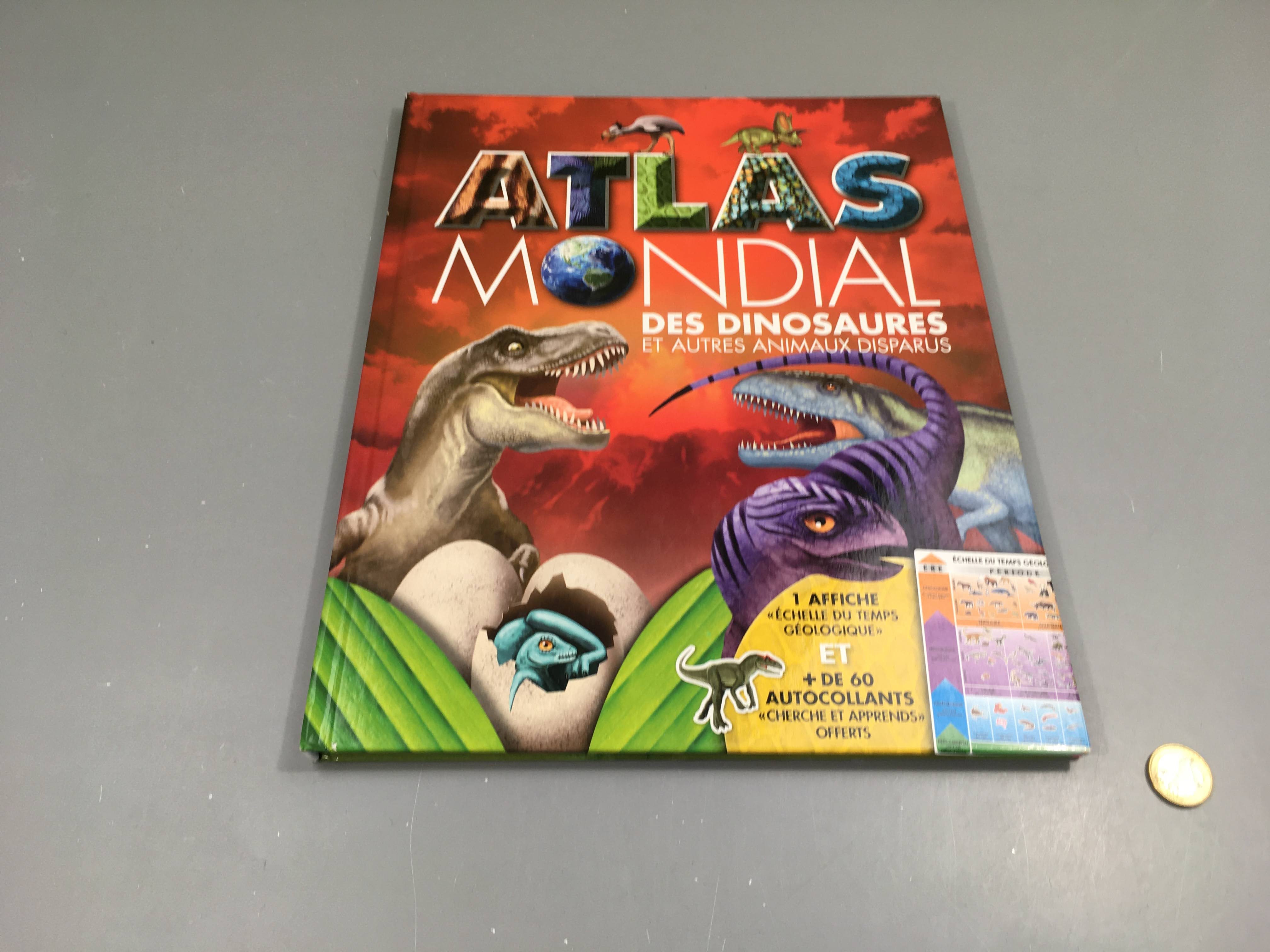 Atlas mondial des dinosaures et autres animaux disparus, autocollants déjà collés