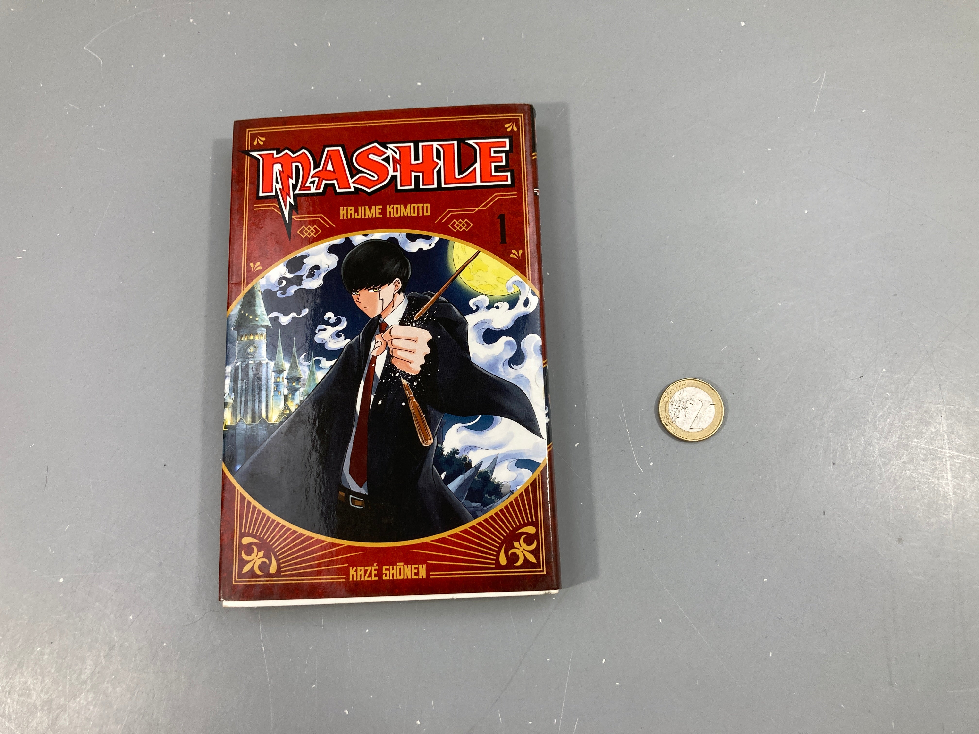 1 Mashle-Mash Burnedead et ses muscles d'enfer