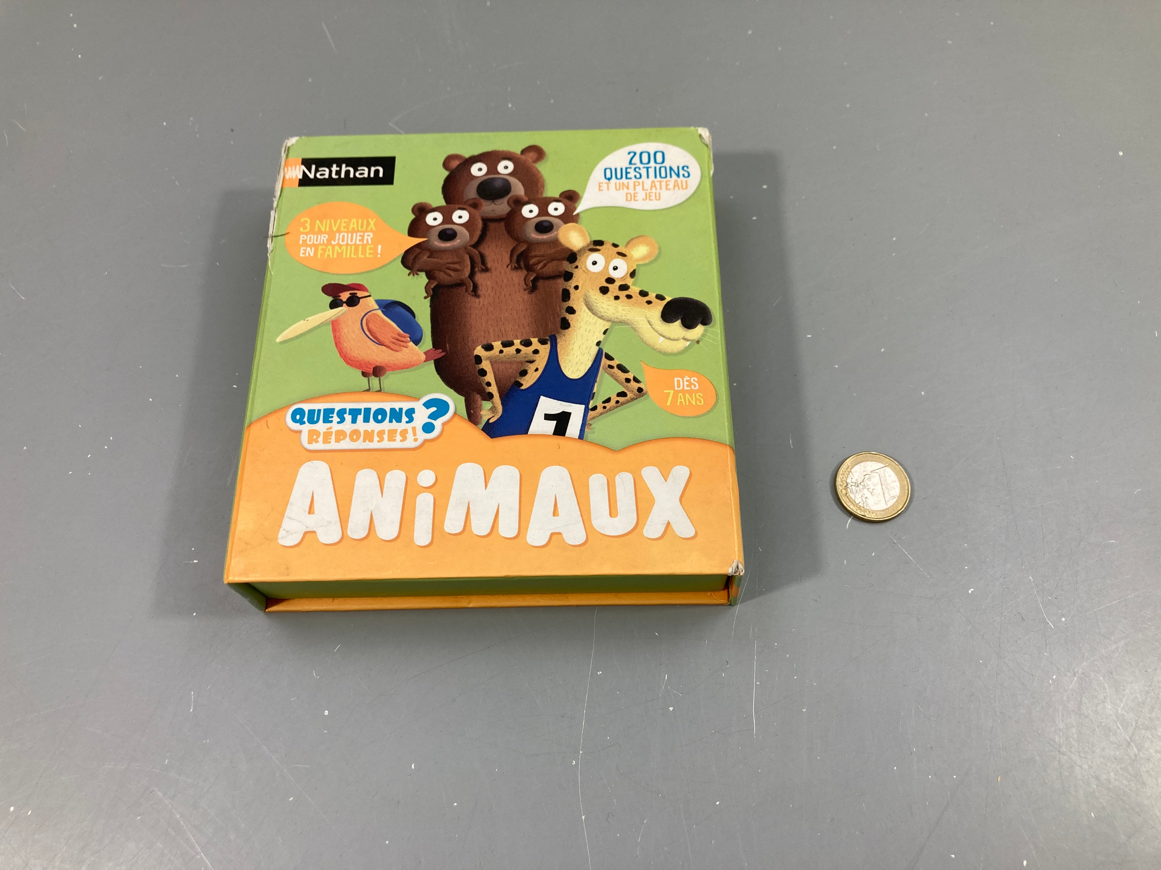 Questions ? Réponses! Complet Boite un peu abimée