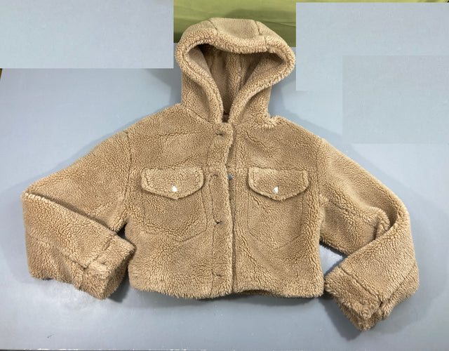 Veste teddy peluche beige à capuche Pull&Bear, moins cher chez Petit Kiwi