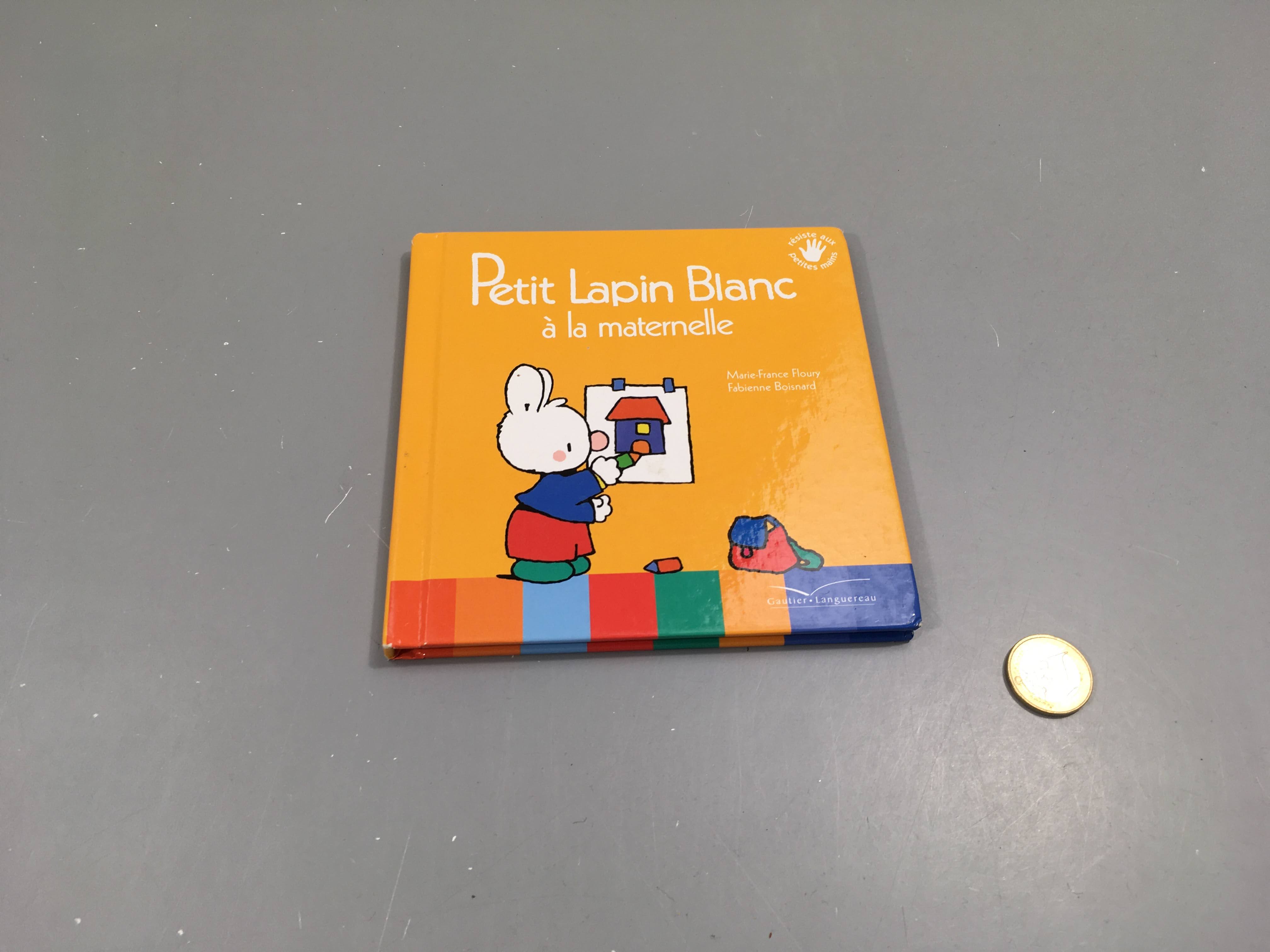 Petit Lapin Blanc à la maternelle