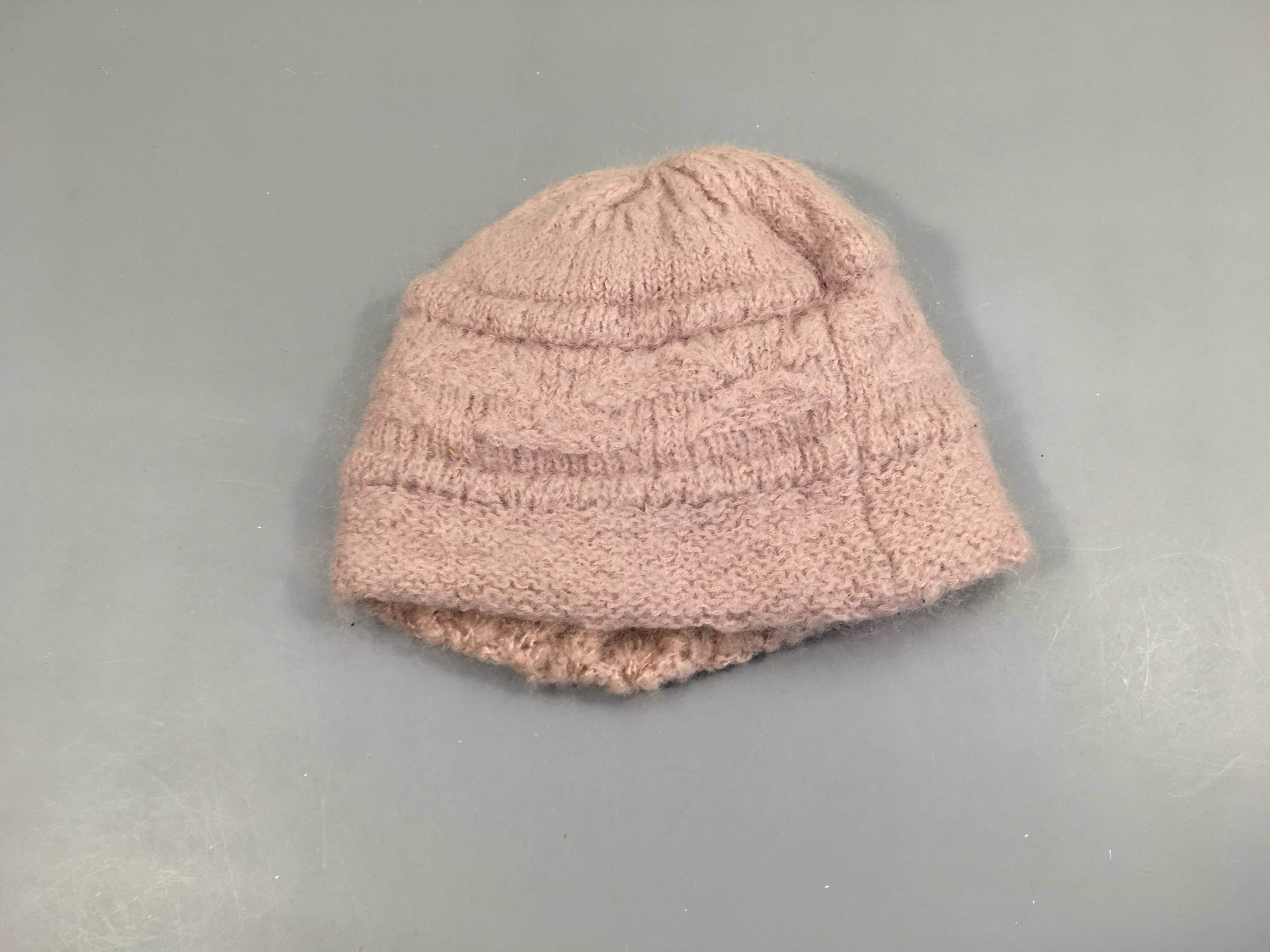 Bonnet vieux rose mailles, Veritas