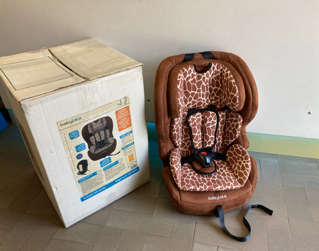 Etat neuf-Servi 1x-Siège auto 123 Isofix Tissu doux  en suède motifs Girafe 9-36kg Babylala, moins cher chez Petit Kiwi