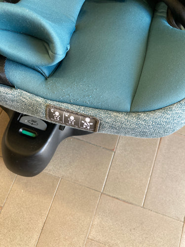 Siège auto évolutif Chicco Bi Seat i-Size Air Teal melange + Base 360° i-Size-Légères auréoles coté appuie-tête et coussinet ceinture & Légèrement bouloche fin assise., moins cher chez Petit Kiwi