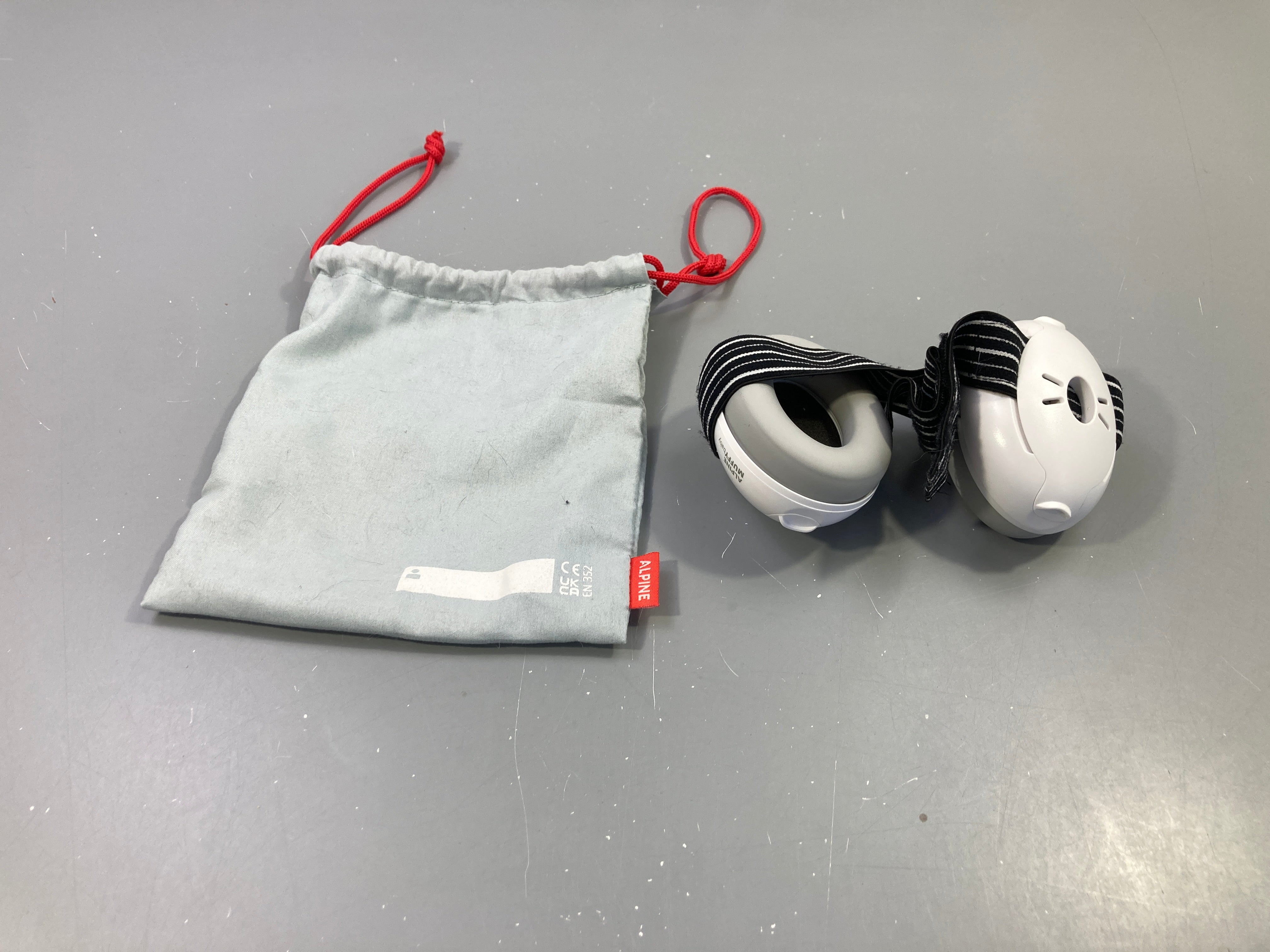 Casque anti-bruit Alpine Muffy Baby avec bandeau confortable 3 à 36m