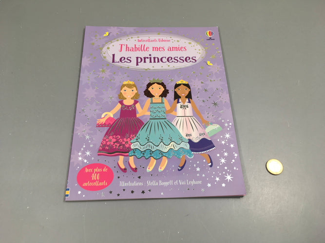 Les princesses-J'habille mes amies, moins cher chez Petit Kiwi