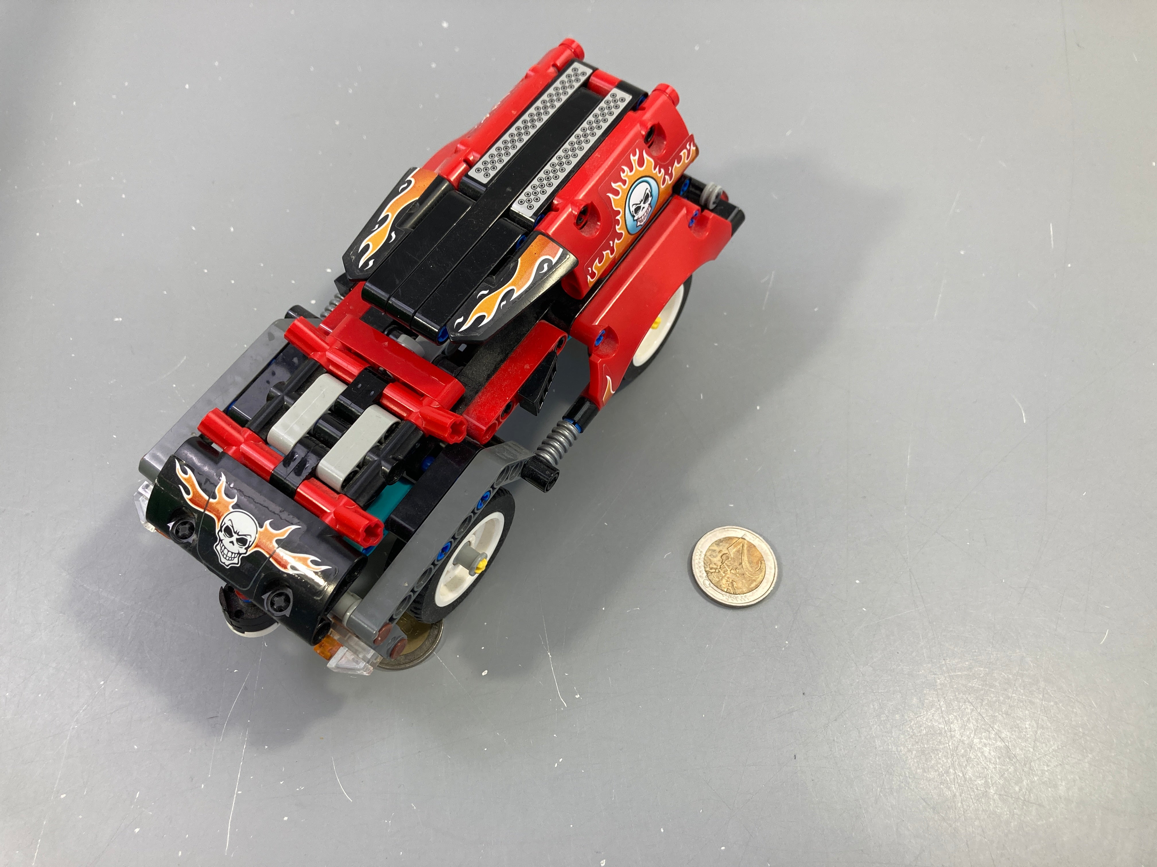 Lego Te.chnic véhicule rouge et noir Stunt Show Truck&Bike modèle 42106, sans mode d'emploi. Vendu comme sur la photo