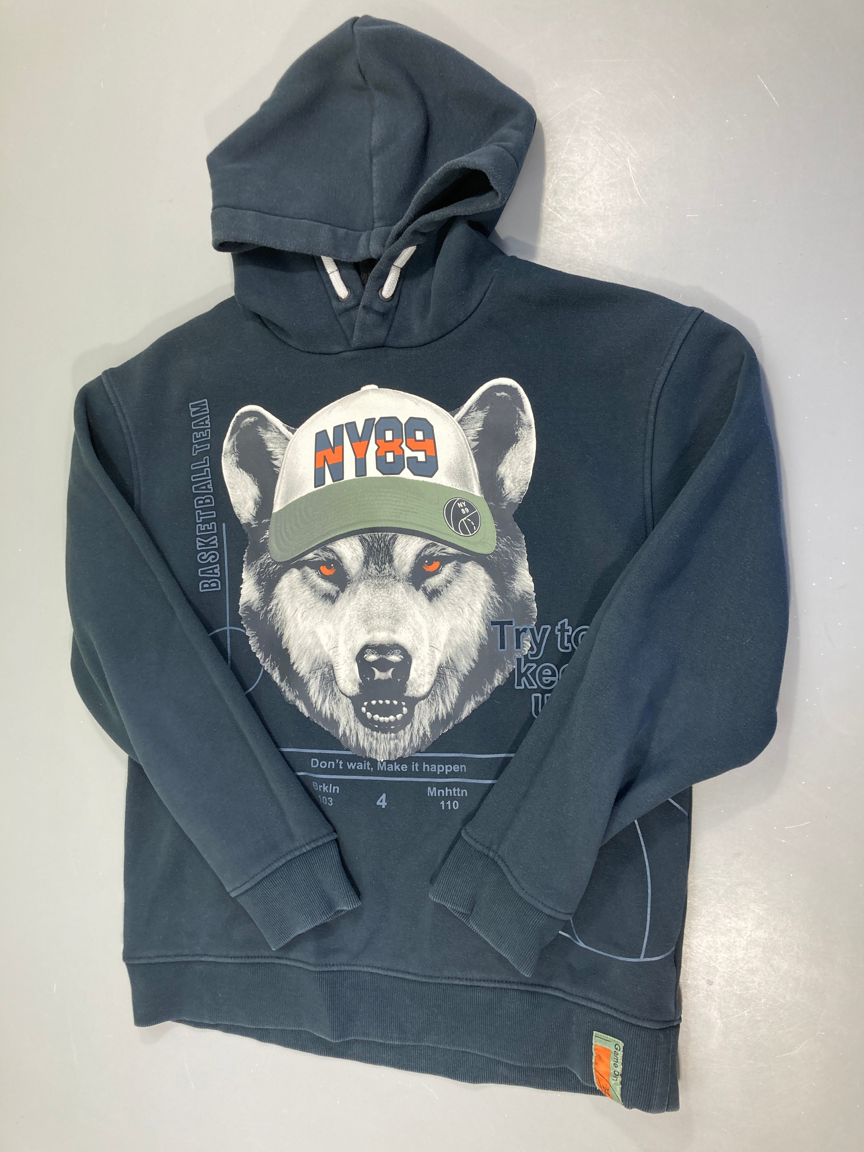 Sweat à capuche Loup casquette