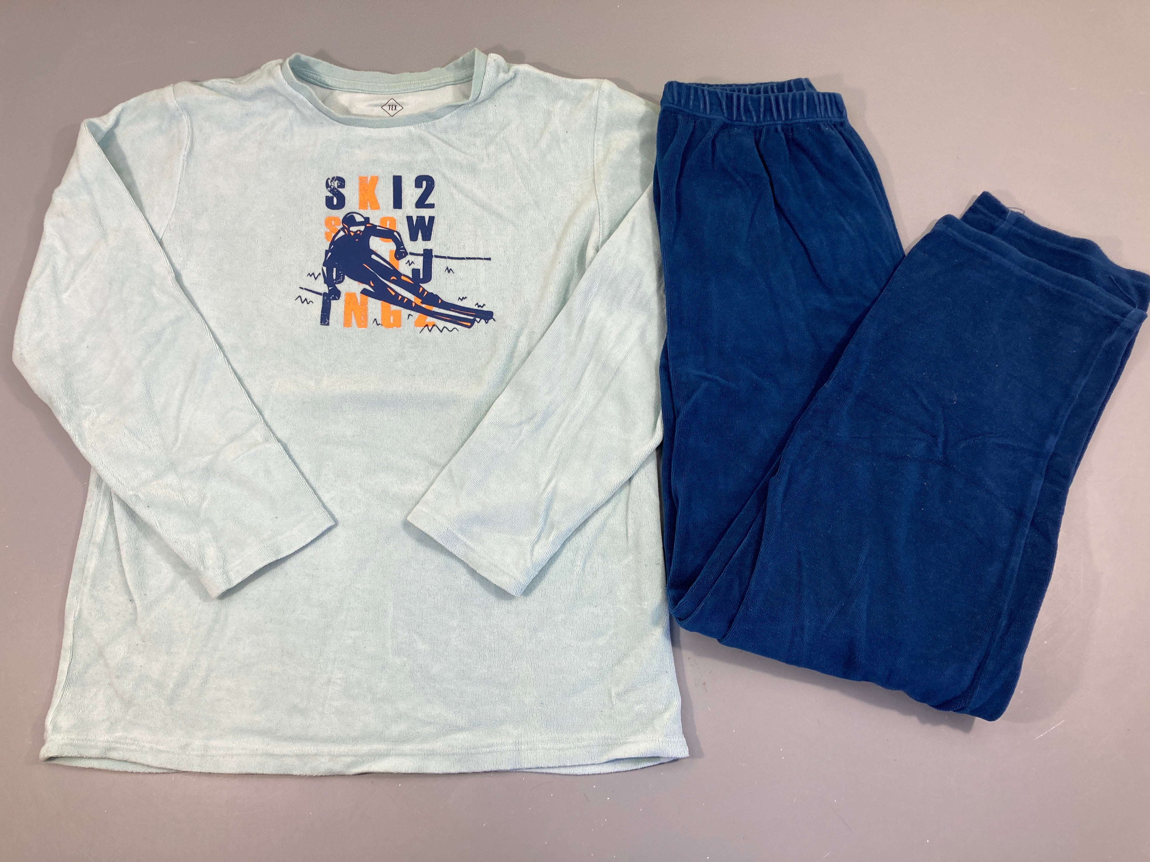 Pyjama 2pcs velours bleu clair Skieur-bleu foncé
