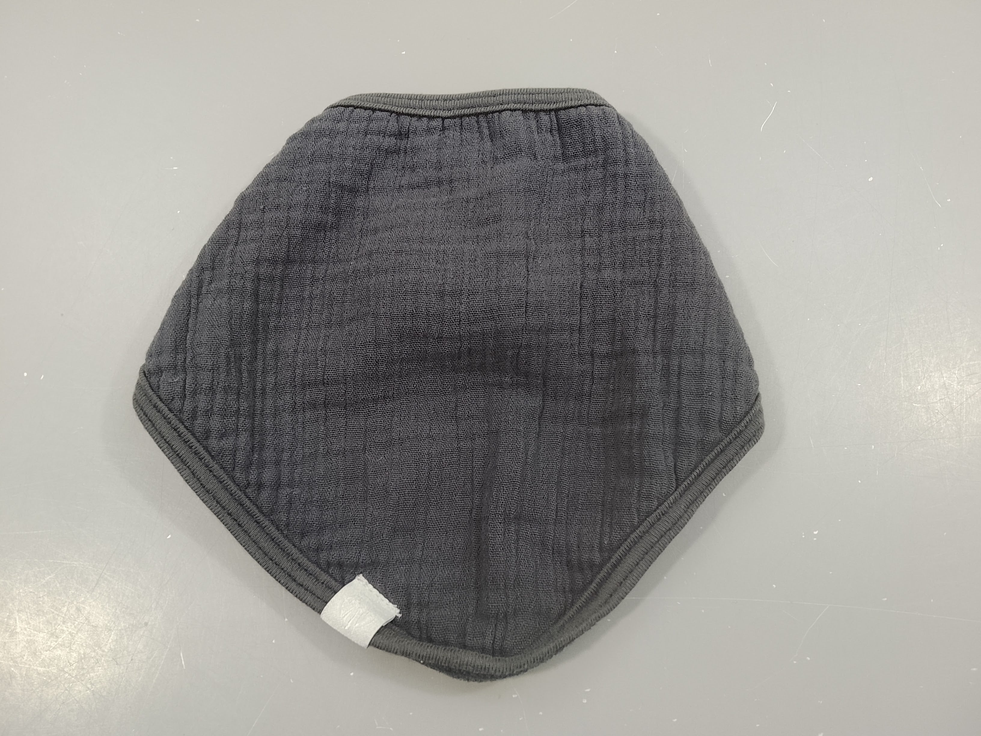 Bavoir bandana bleu marine texturé