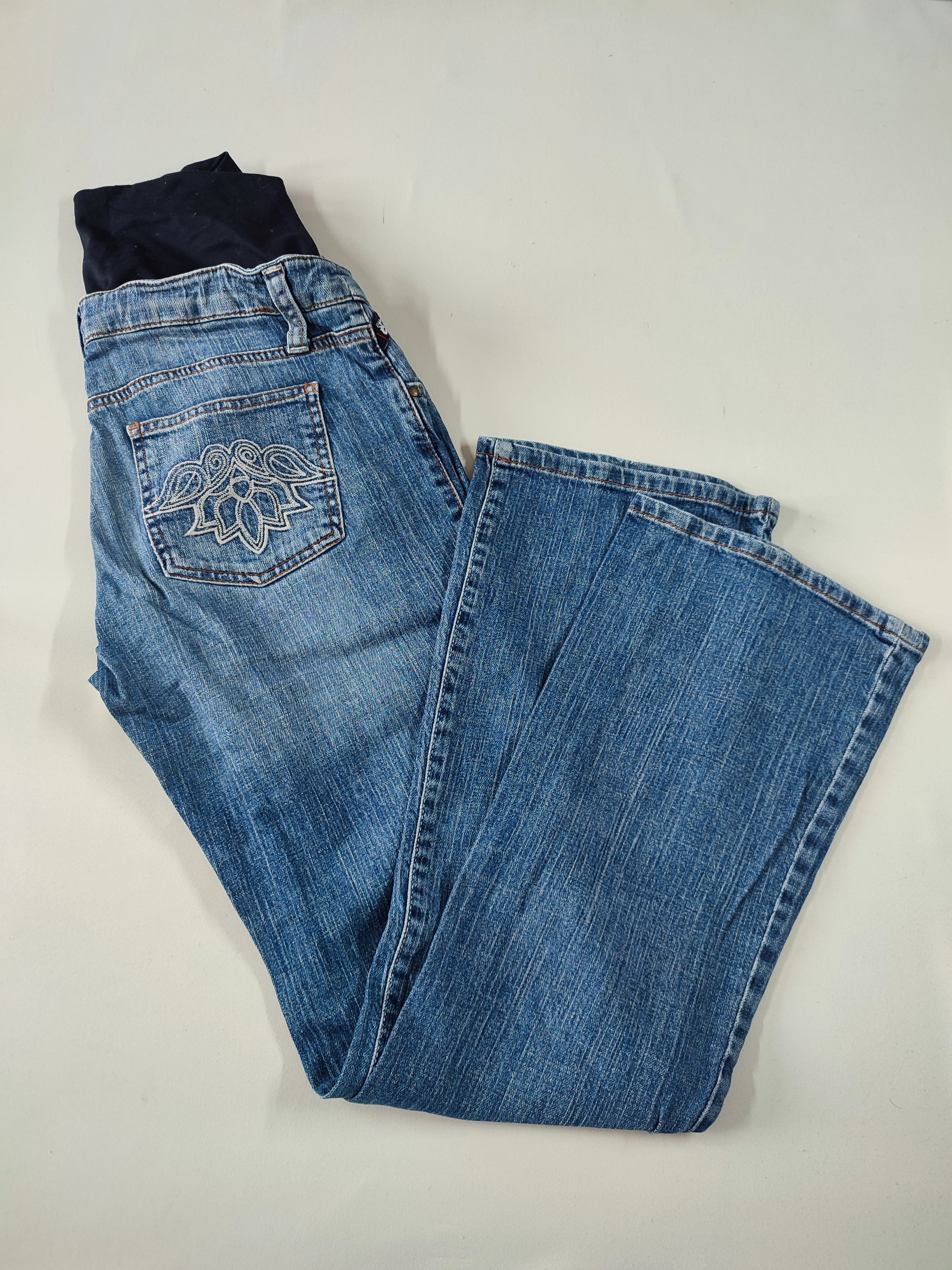 Jeans bleu bootcut broderie poches arrières