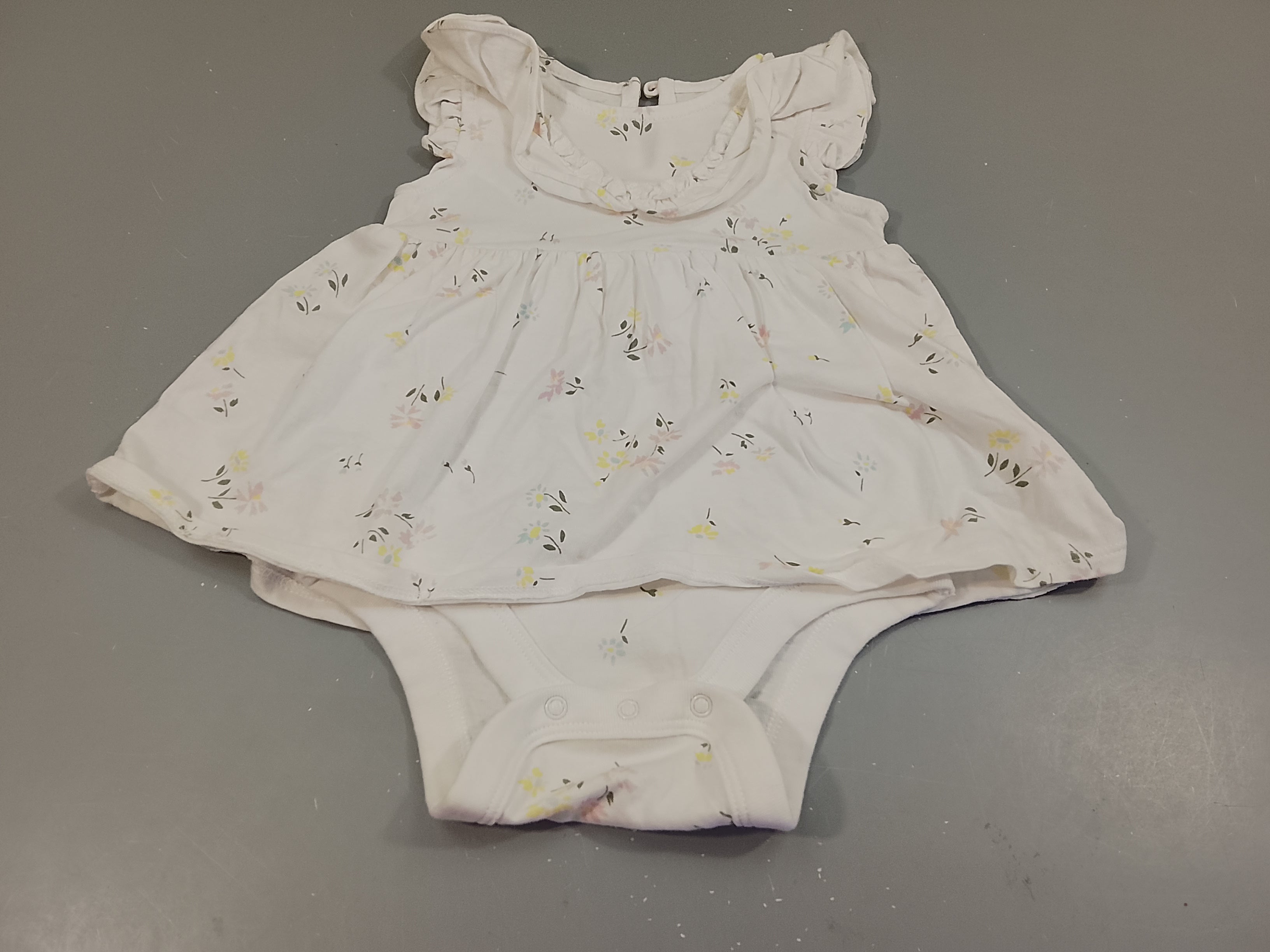 Robe body m.c blanche à fleurs pastel