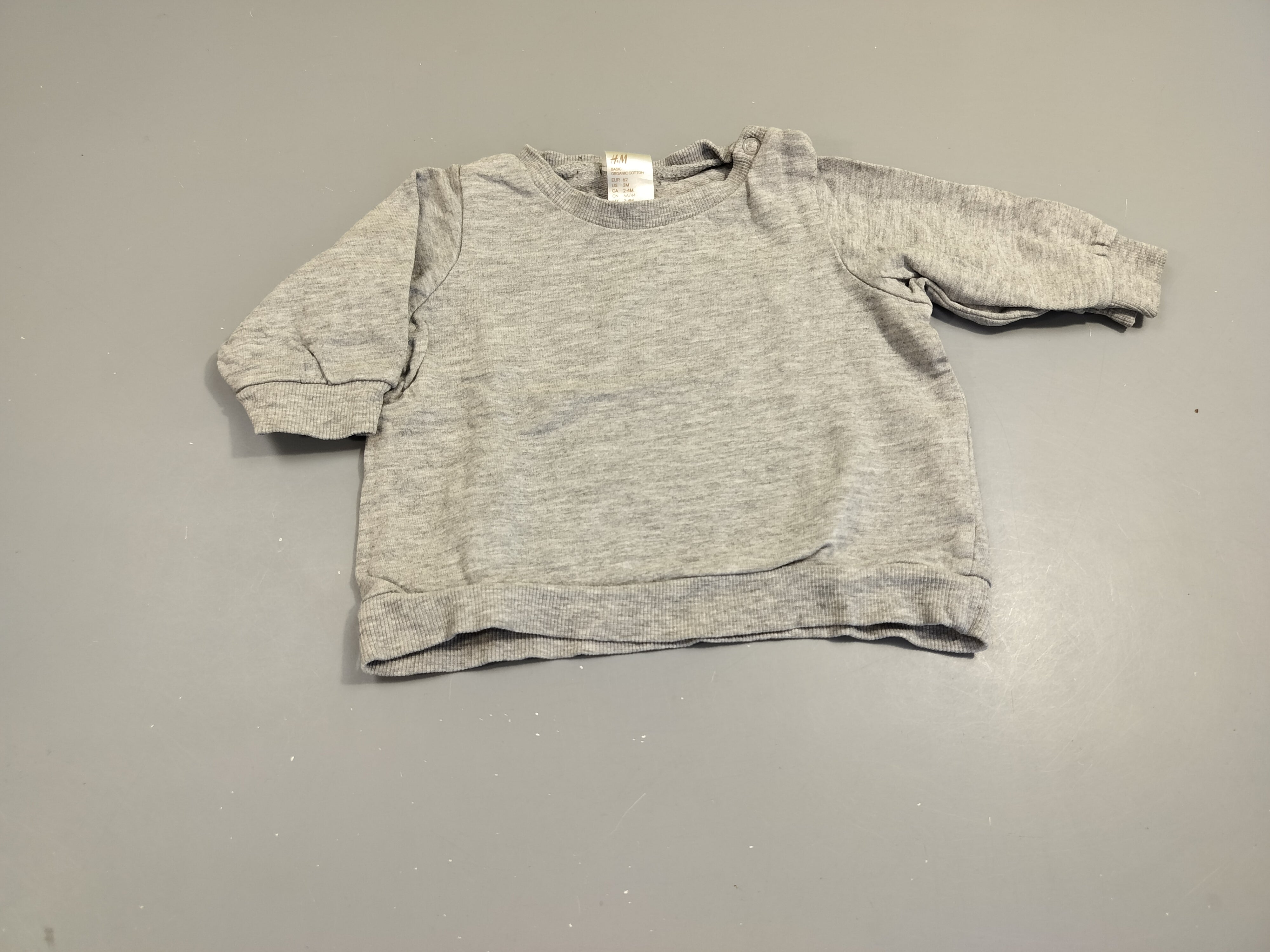 T-shirt m.l gris clair flammé, intérieur chaud et doux  95% coton  5% viscose