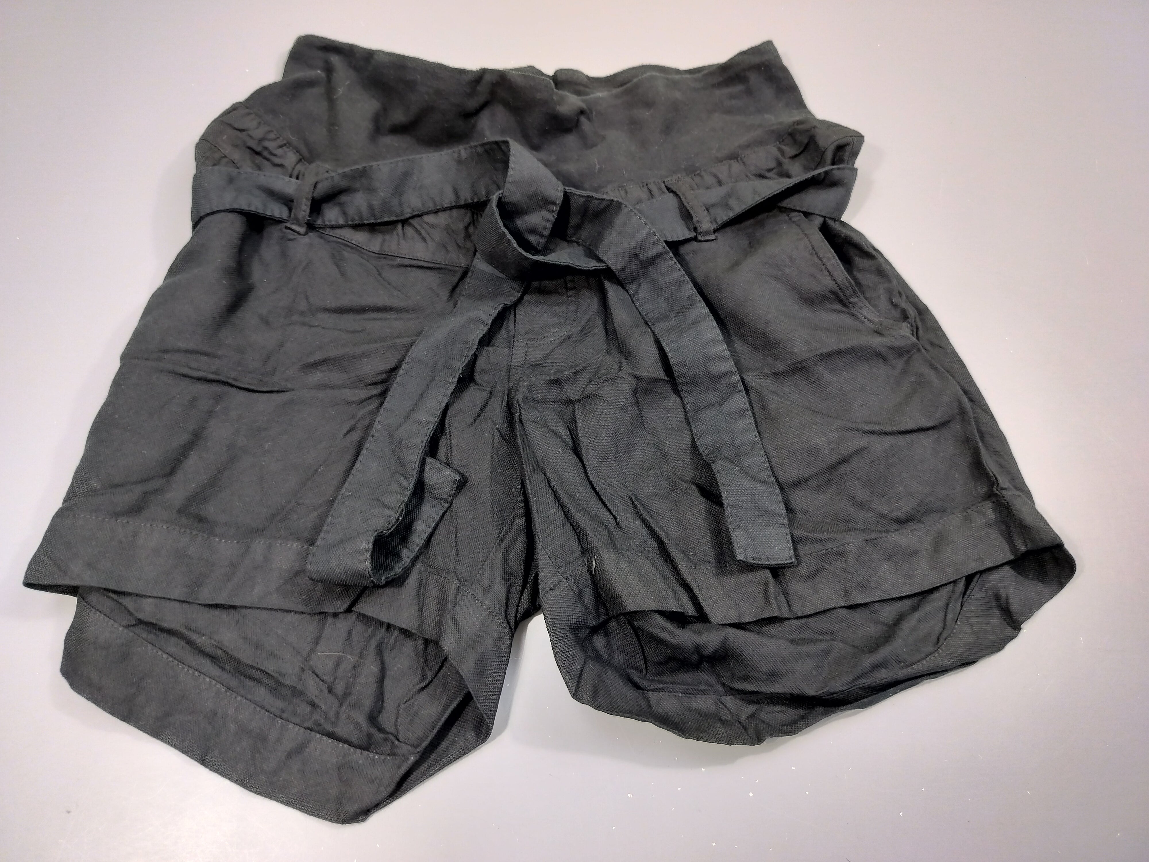 Short de grossesse noir