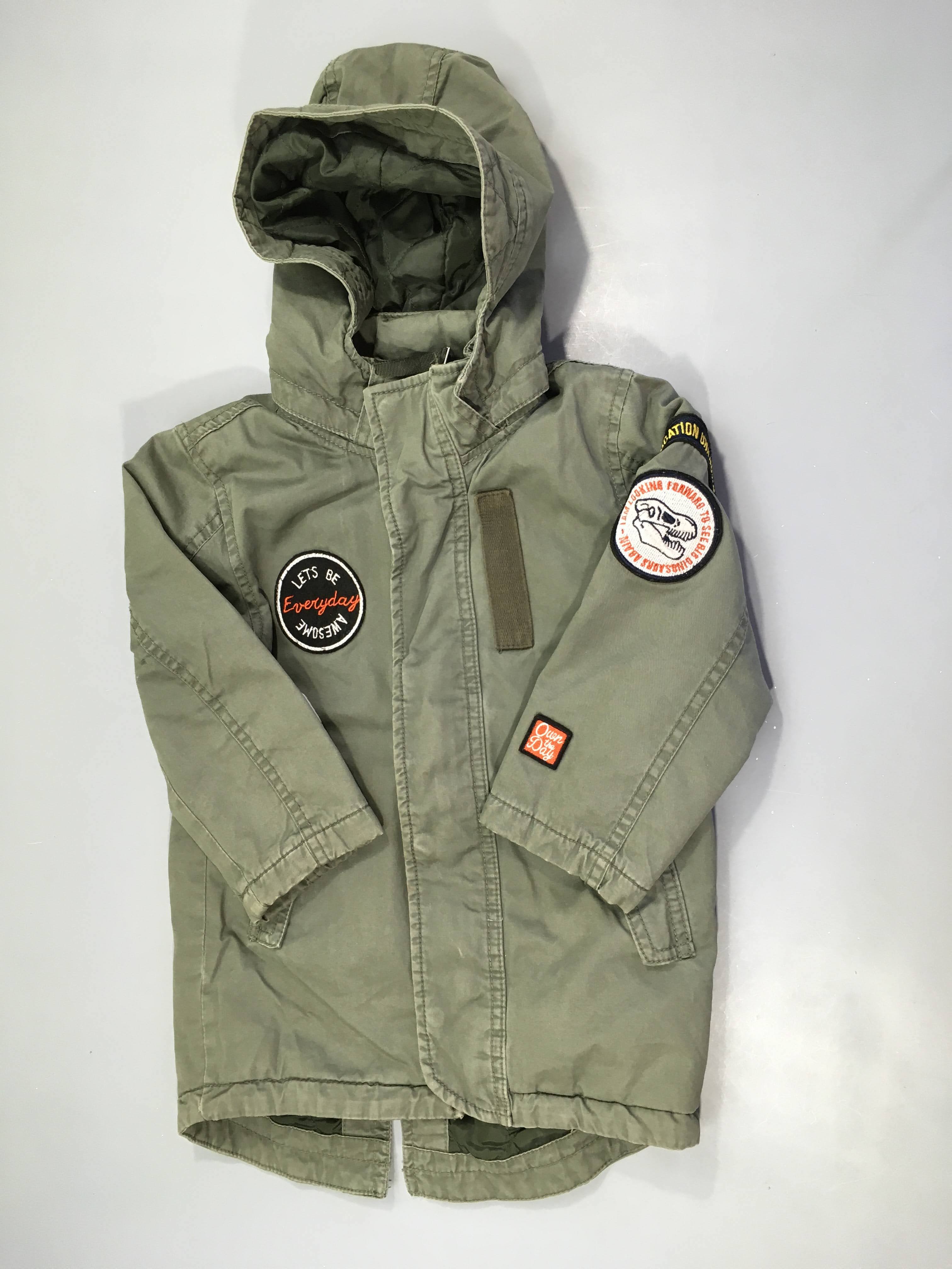 Veste kaki à capuche légèrement délavée Everayéday