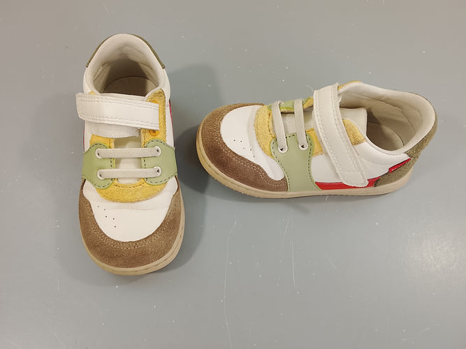 Chaussures de marche Kickers  blanc, taupe, vert , jaune, rouge -24, moins cher chez Petit Kiwi