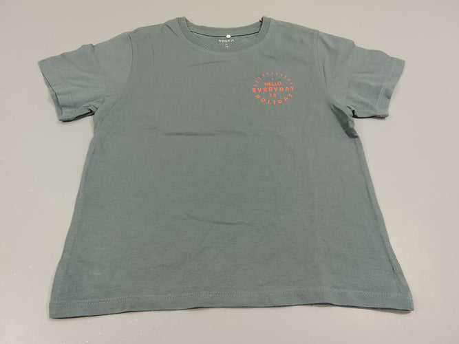 T-shirt m.c  bleu, inscriptions oranges "Hello ever.yday is holiday", moins cher chez Petit Kiwi