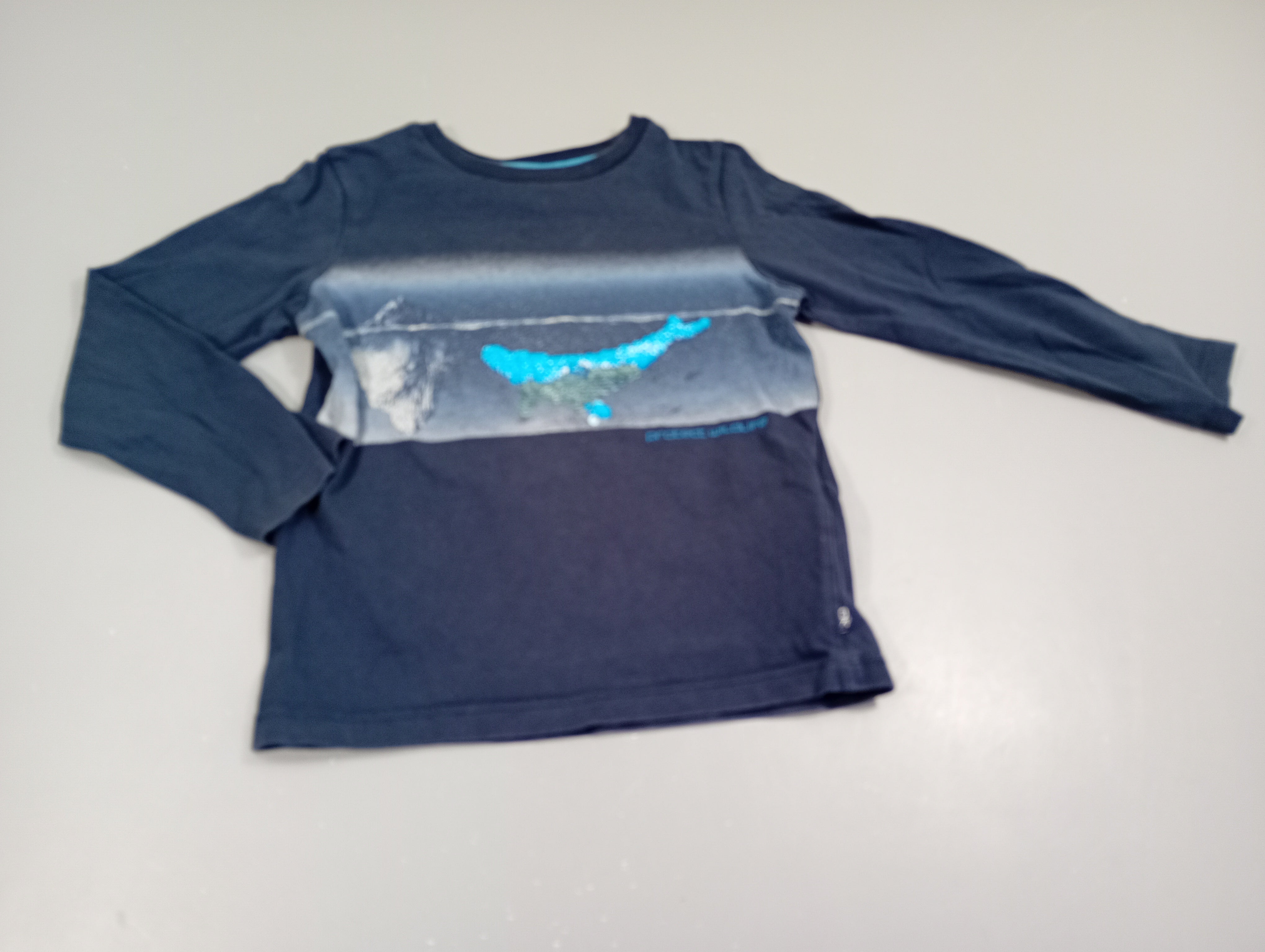T-shirt m.l bleu marine dauphin en sequins réversibles