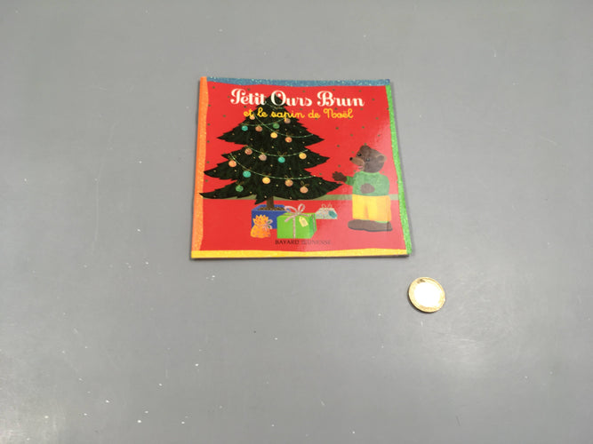 Petit ours brun et le sapin de Noël, moins cher chez Petit Kiwi