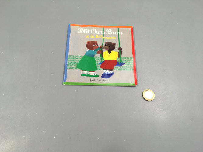 Petit ours brun et la balançoire, moins cher chez Petit Kiwi