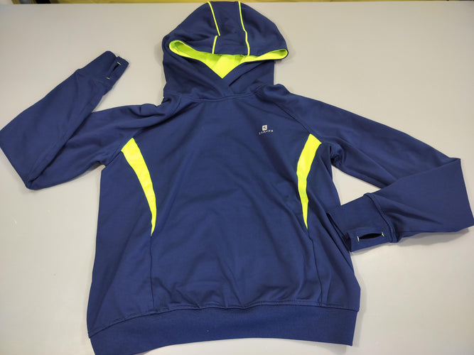 Survêtement de sport bleu marine/ jaune  à capuche . Très légèrement bouloché, moins cher chez Petit Kiwi