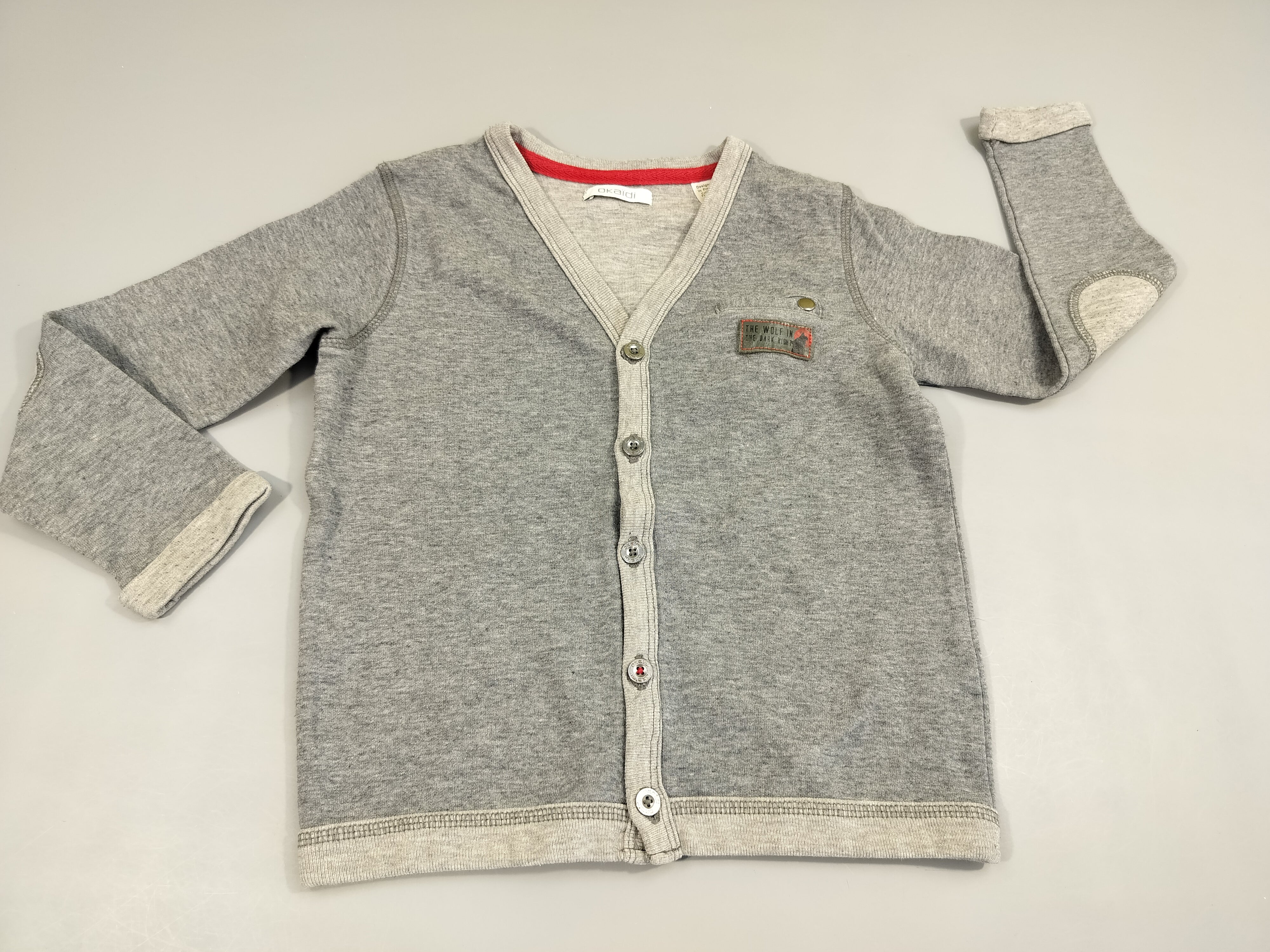 Gilet col V gris flammé, boutonné