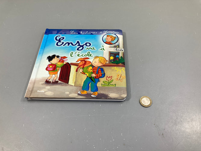 Enzo va à l'école, moins cher chez Petit Kiwi