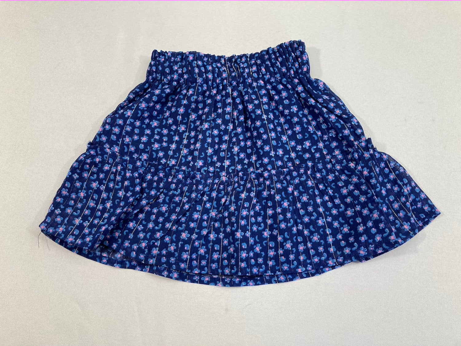 Jupe bleu foncé fleuries tulles volant