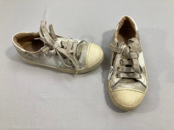 Chaussures Lunella blanches ecru, motifs dorés  à lacets, tirettes sur le côté-29