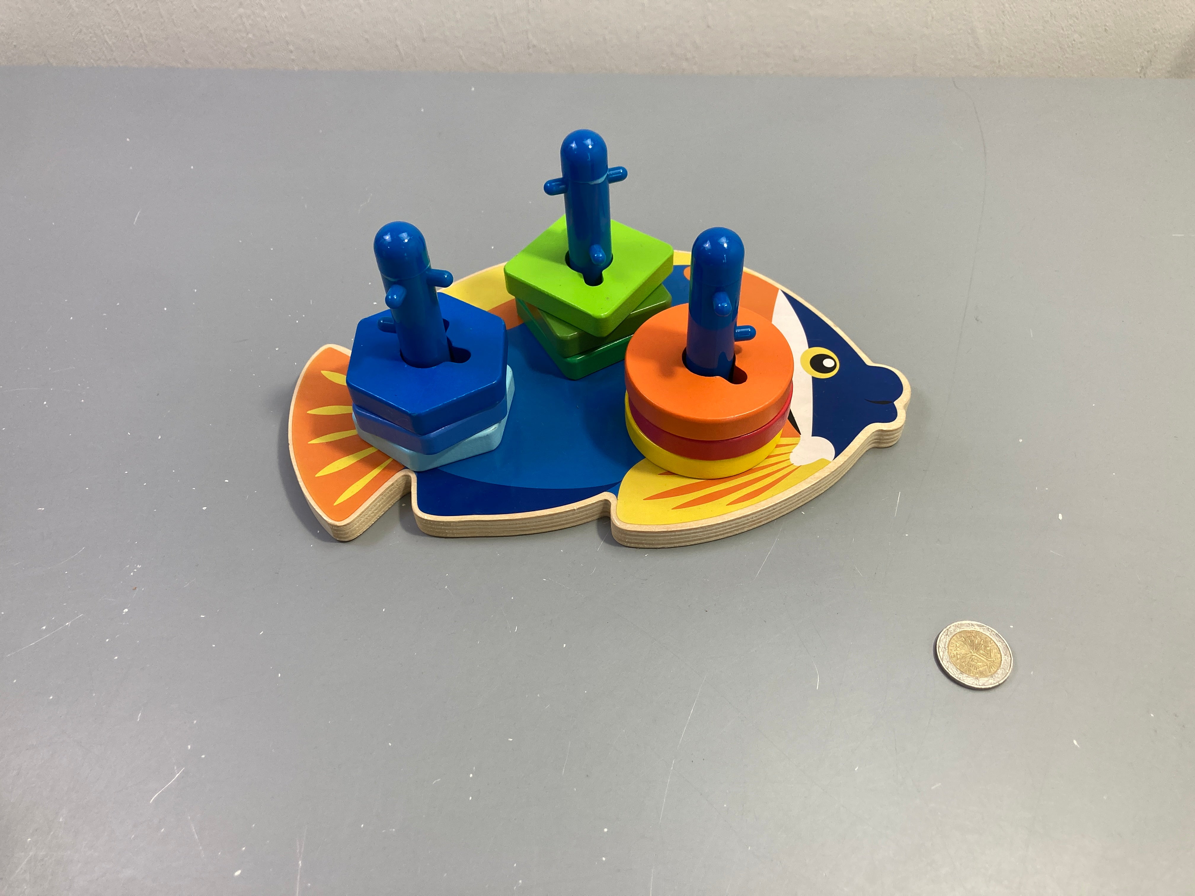 Planche d'encastrement en bois poisson playtive