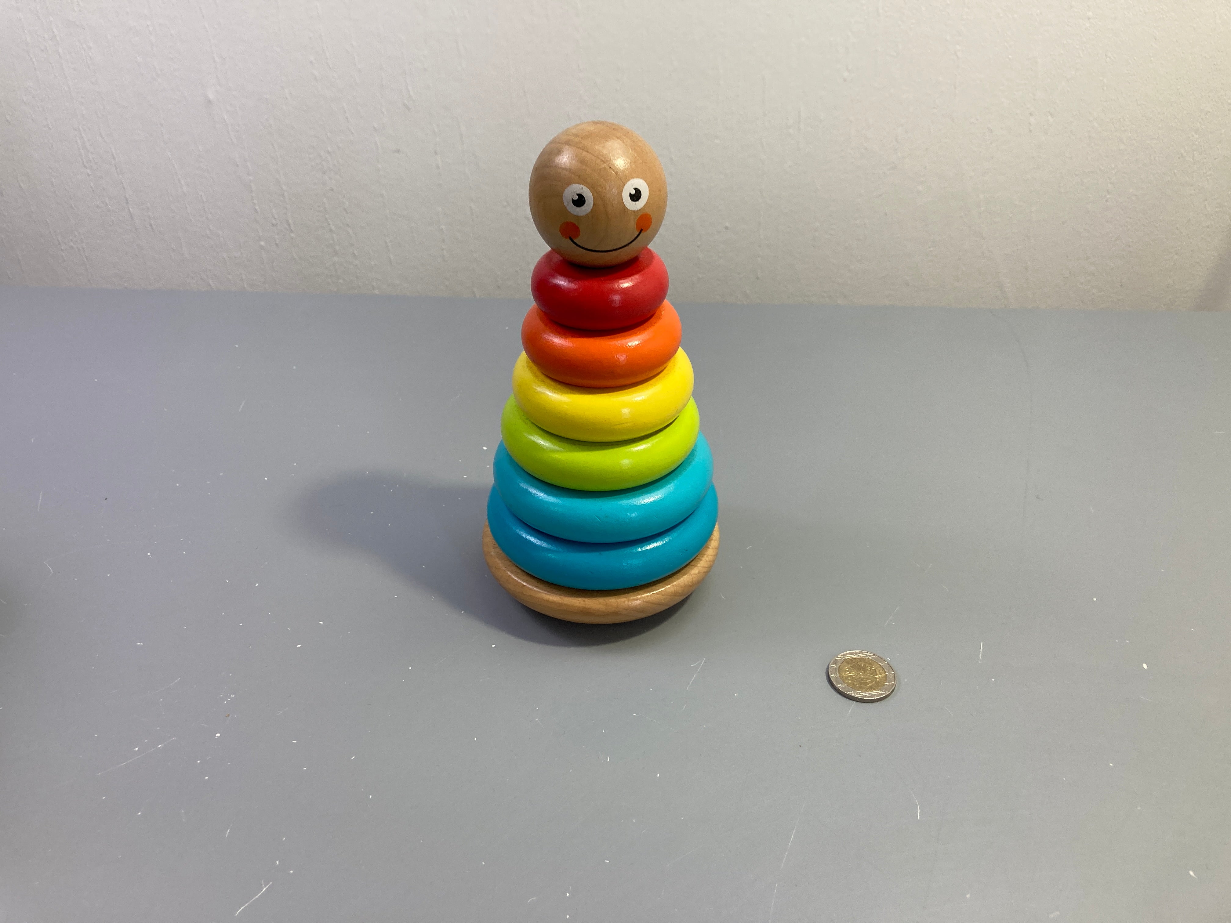 Culbuto en bois tour d'empilement multicolore Jouéco
