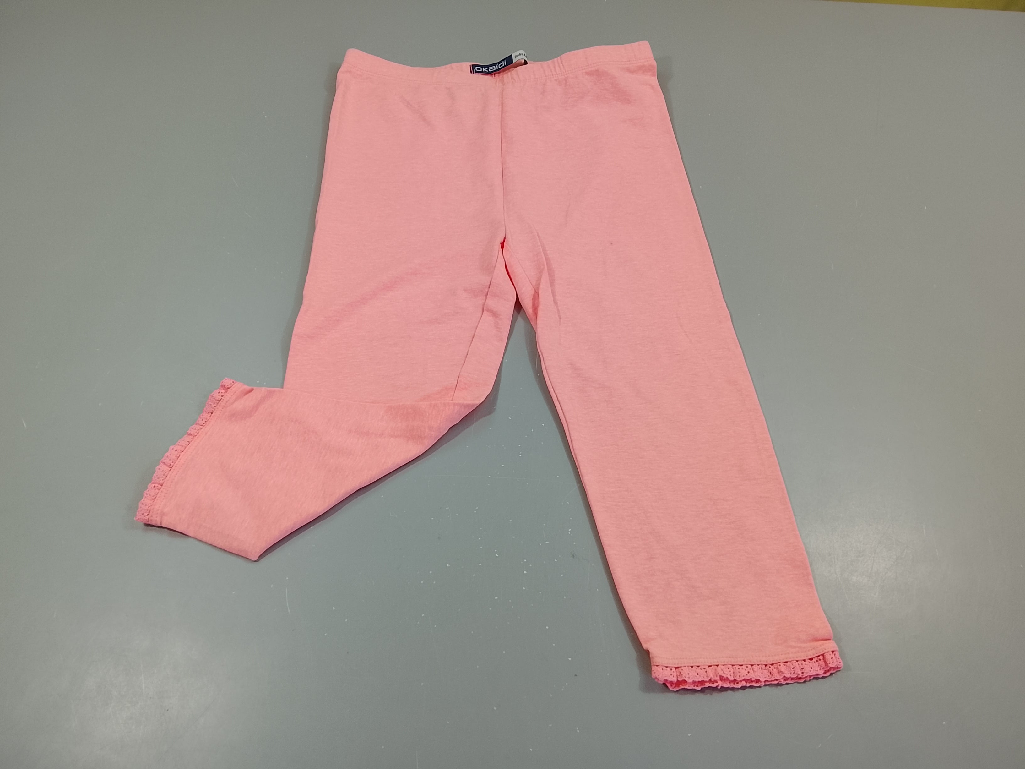 Pantalon à carreaux motifs pieds-de-poule noir et blanc