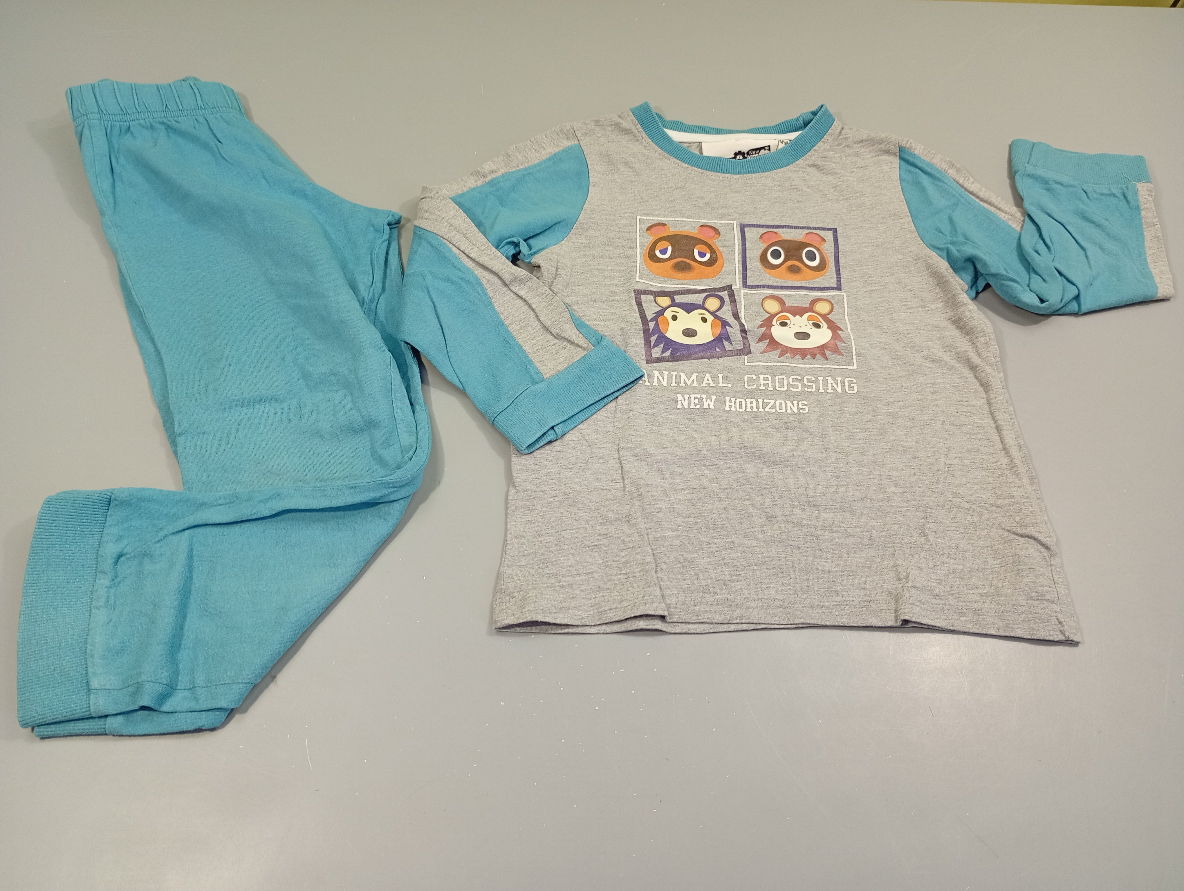 Pyjama 2pcs jersey  gris  flammé et bleu Animal  Crossing, petite tache