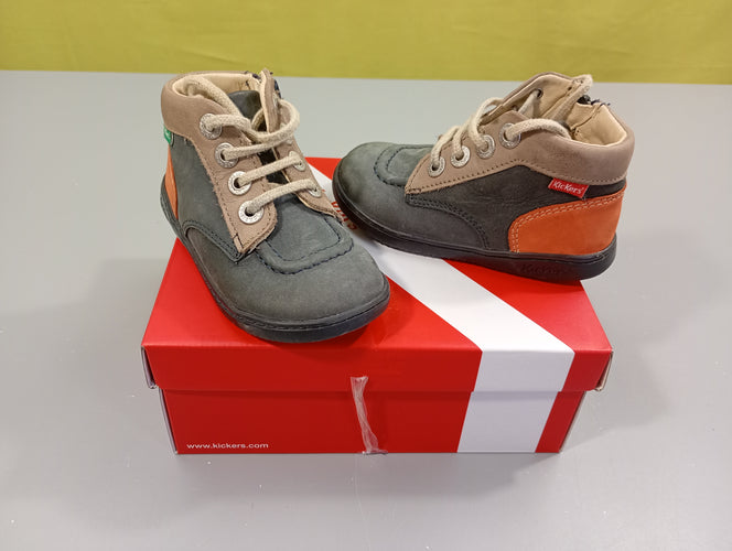Bottines Kickers  anthracite, brun clair, orange -22, moins cher chez Petit Kiwi