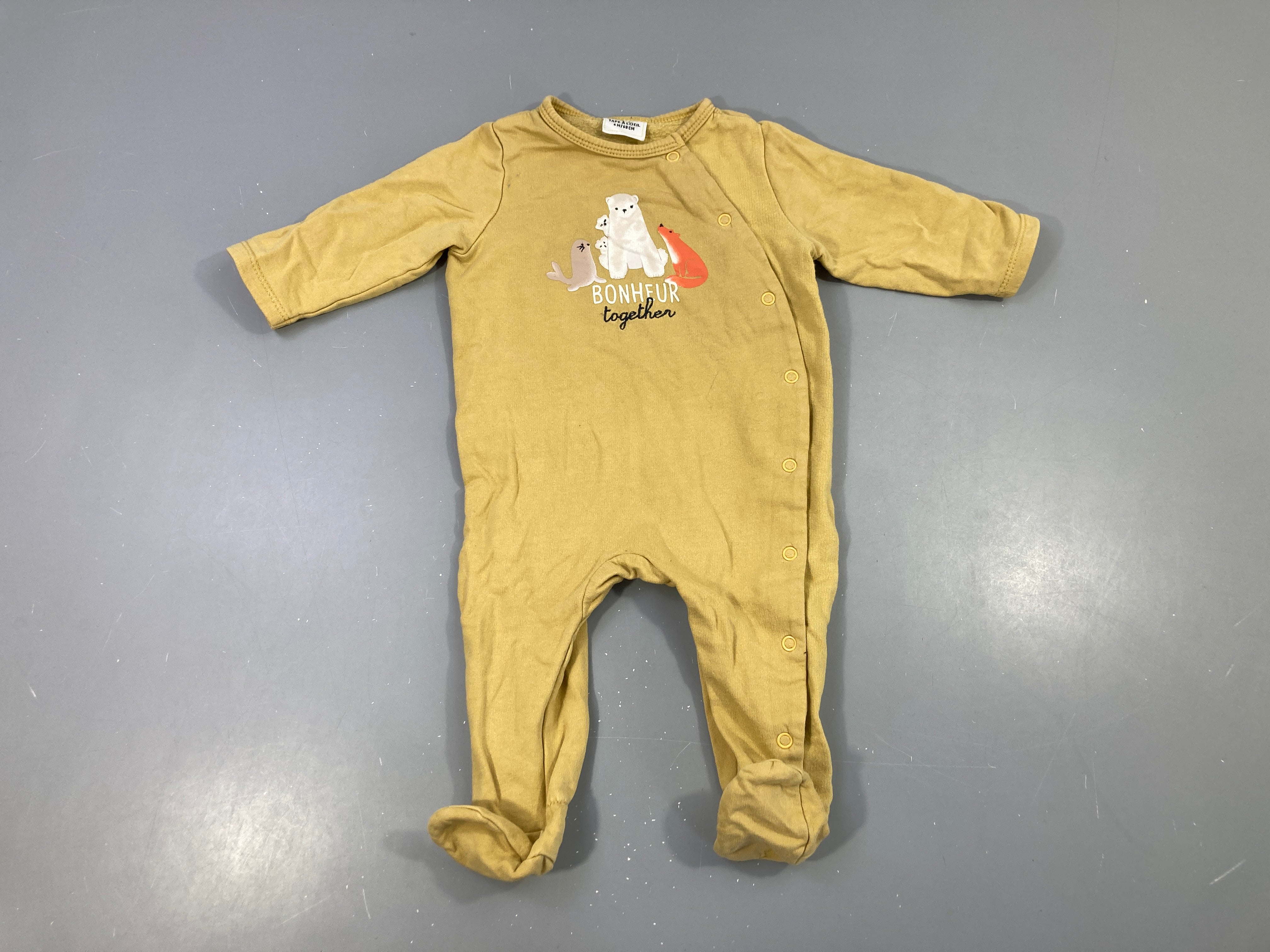 Pyjama jersey jaune animaux bonheur, légèrement bouloché