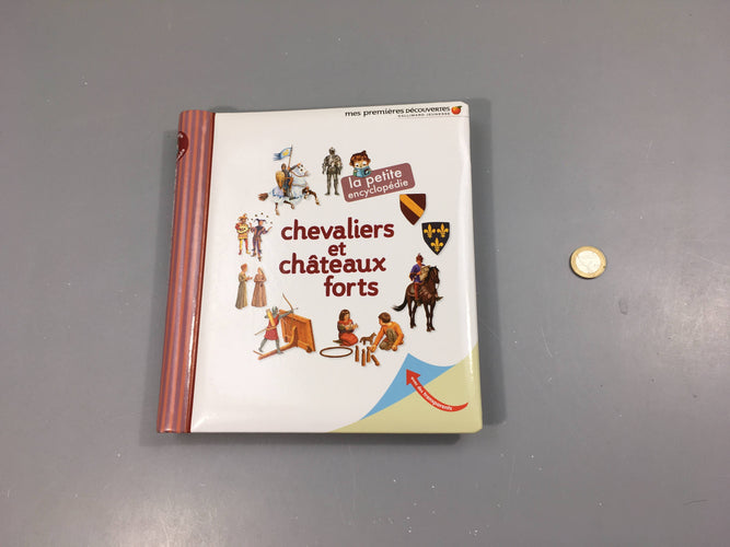 Chevaliers et châteaux forts-La petite encyclopédie-Mes premières découvertes, moins cher chez Petit Kiwi