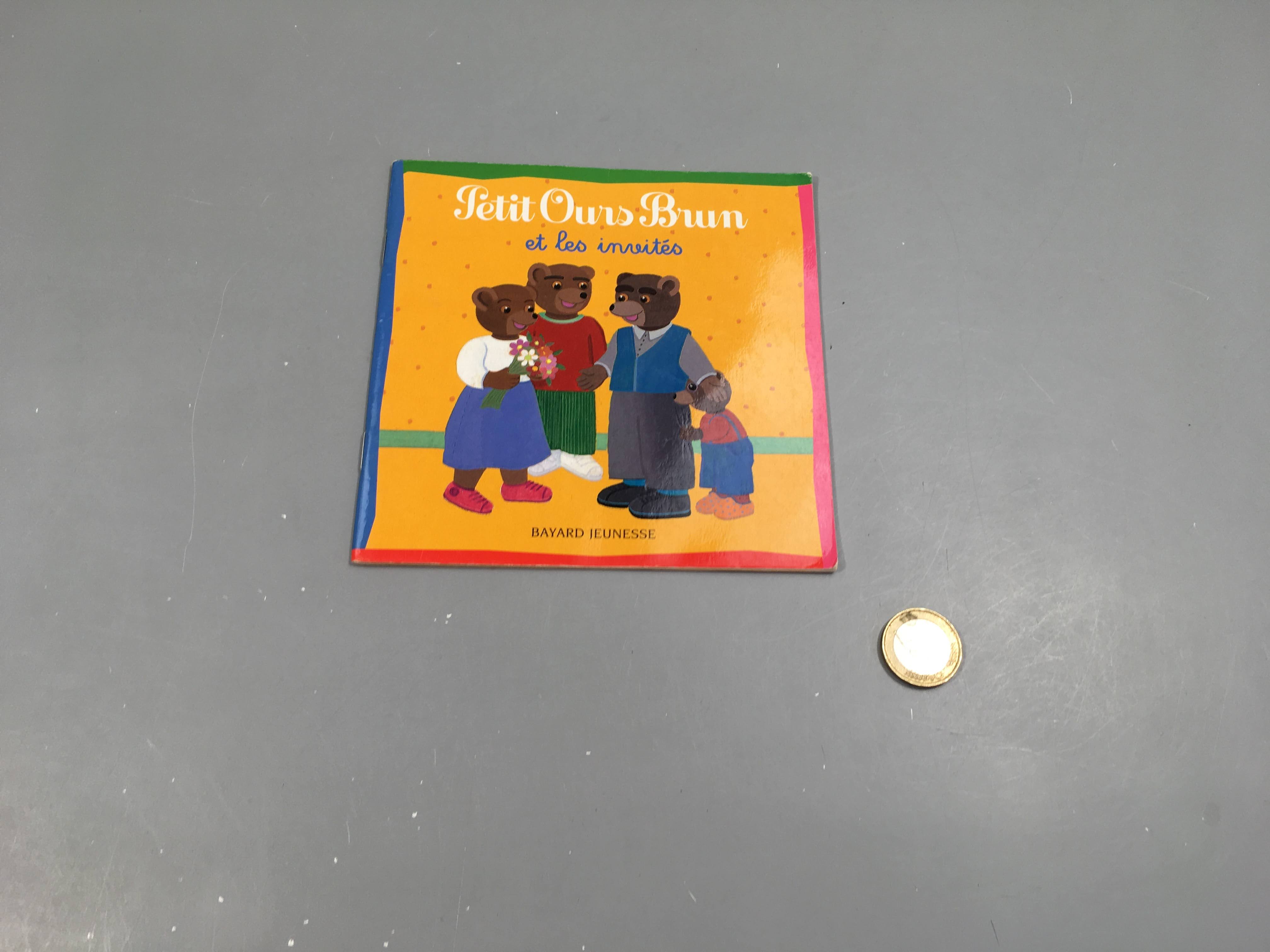 Petit ours brun et les invités