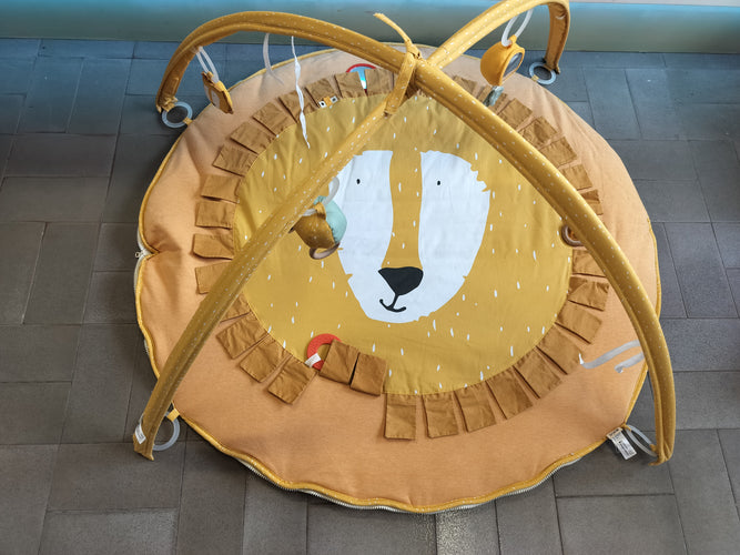 Tapis de jeu Trixie lion avec arche .  Fermeture de l'emballage en plastique cassée, moins cher chez Petit Kiwi