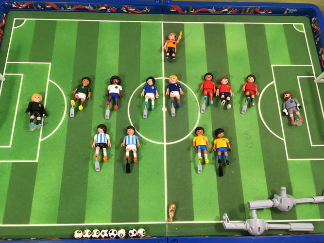 Stade foot transportable FIFA - Russie 2018, 9298 + de nombreux jouers supplémentaires, moins cher chez Petit Kiwi